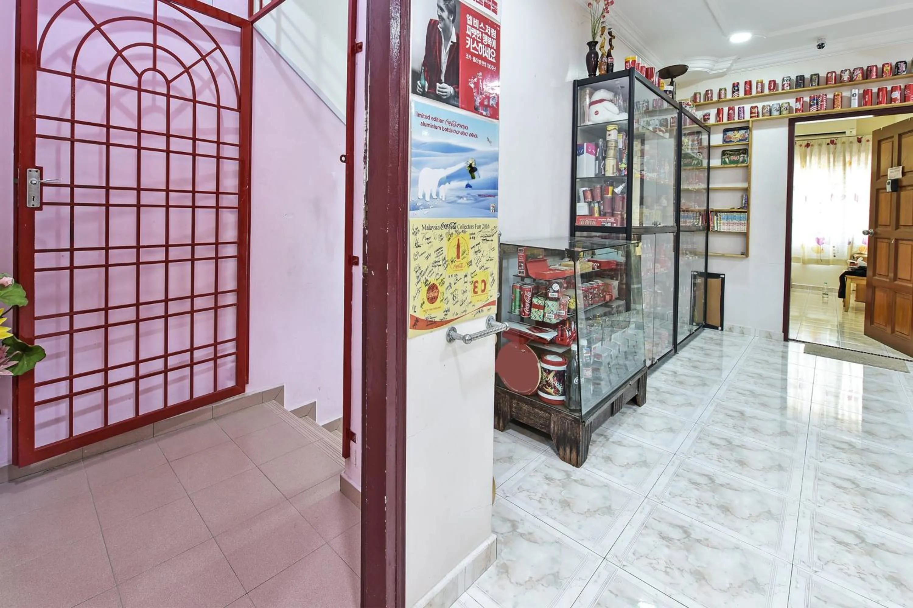 Lobby or reception in Hotel O Coke Guest House