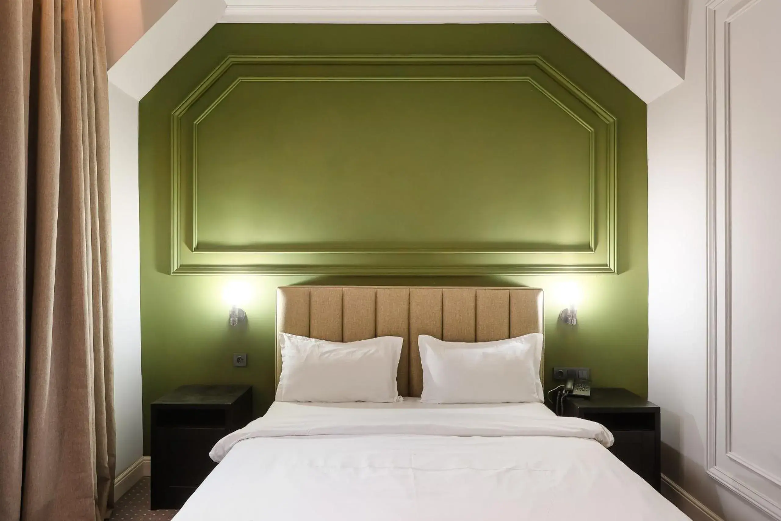 Standard Double Room in GRAND OPERA HOTEL Standard Double Room in GRAND OPERA HOTEL