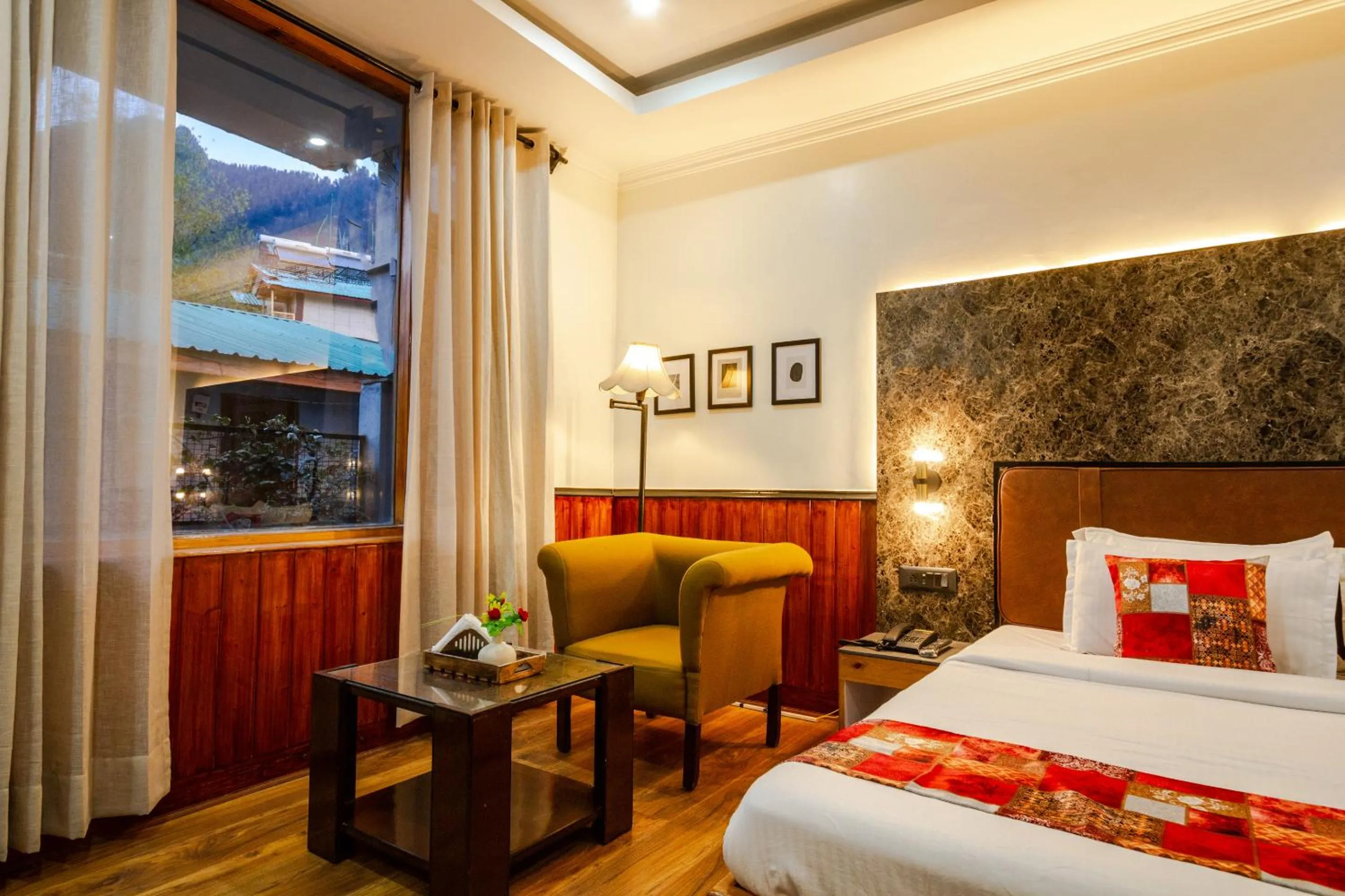 Bedroom, Bed in Tripli Hotels Conifer Wood Cottage