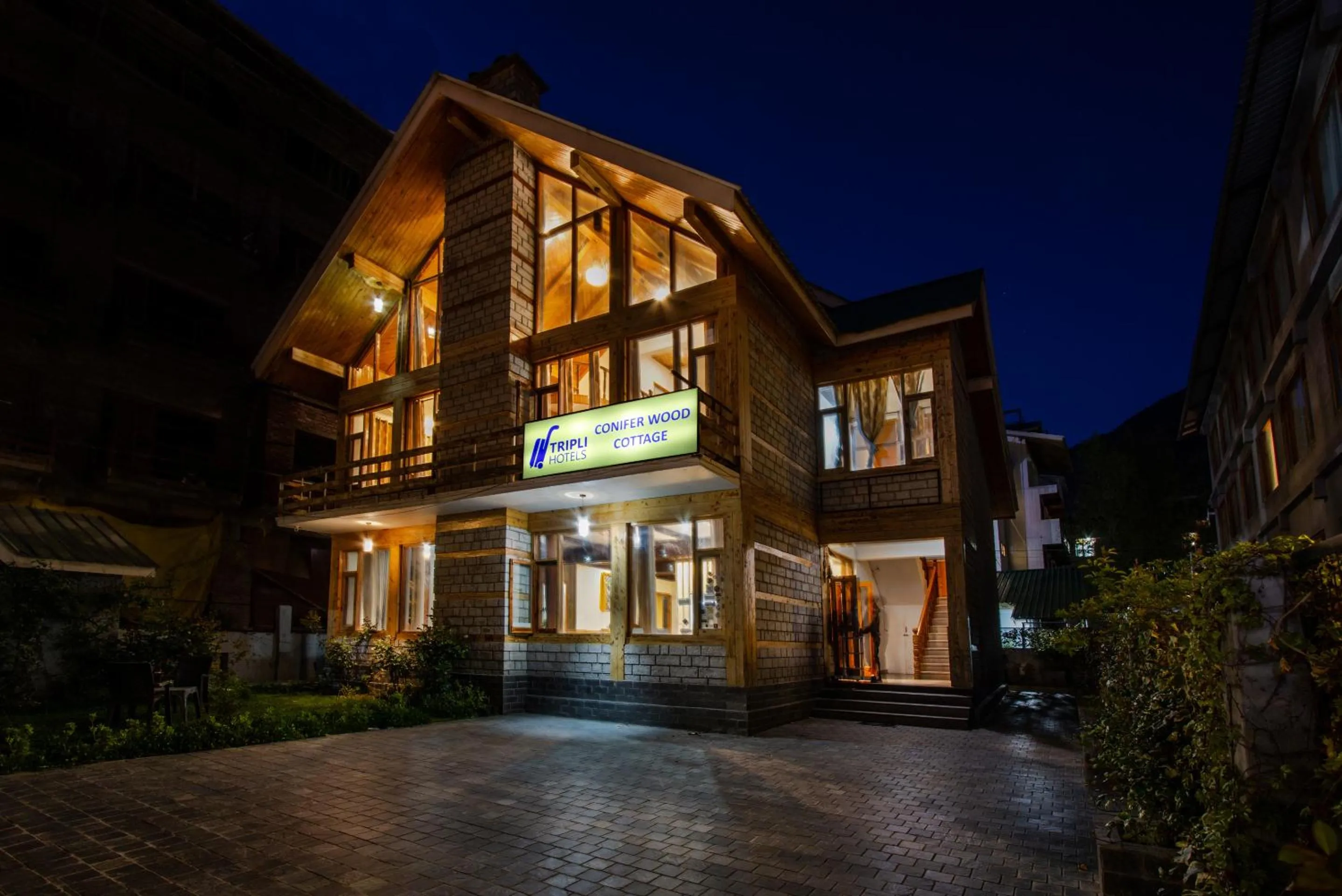 Property building in Tripli Hotels Conifer Wood Cottage