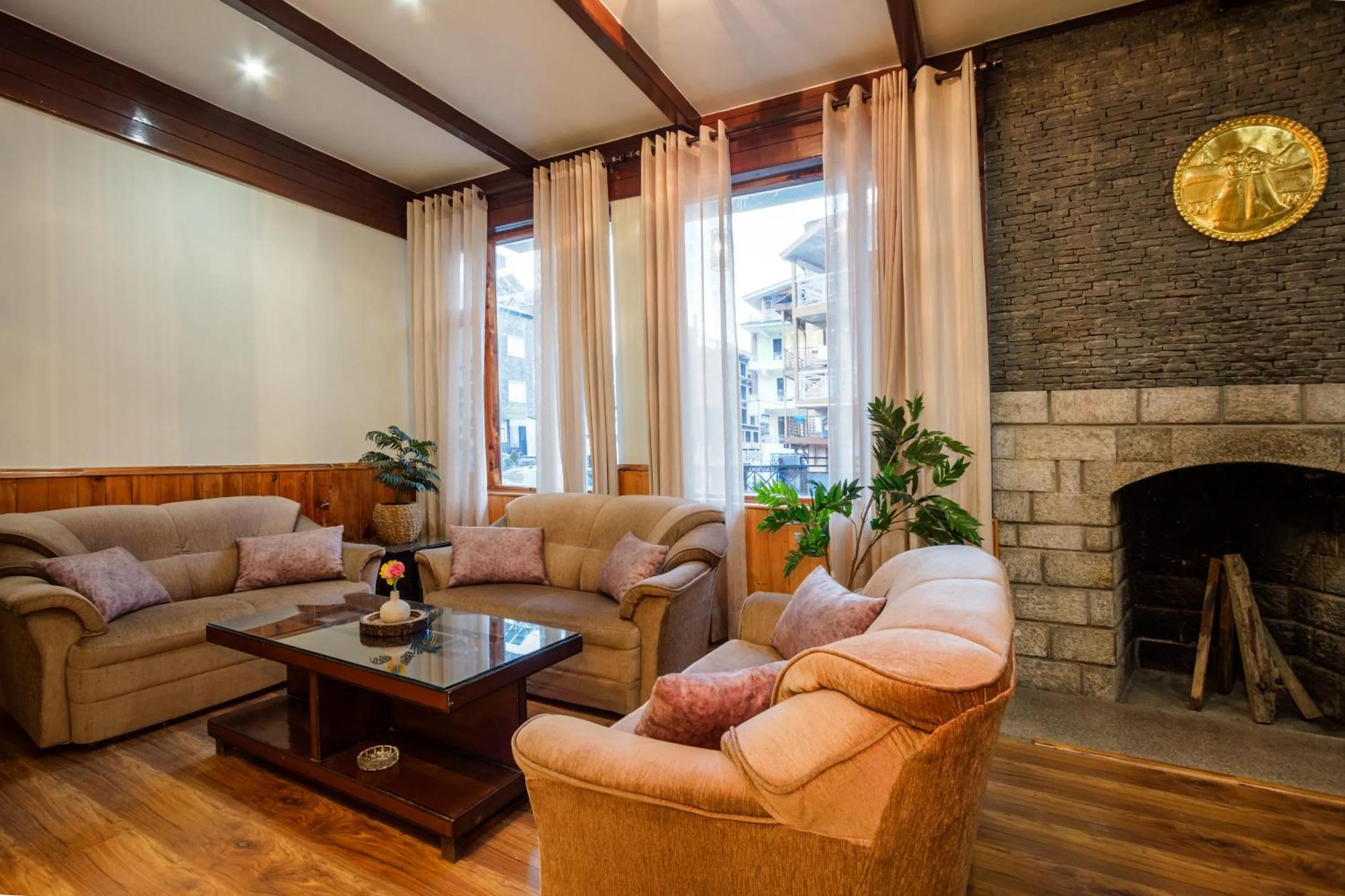 Living room in Tripli Hotels Conifer Wood Cottage