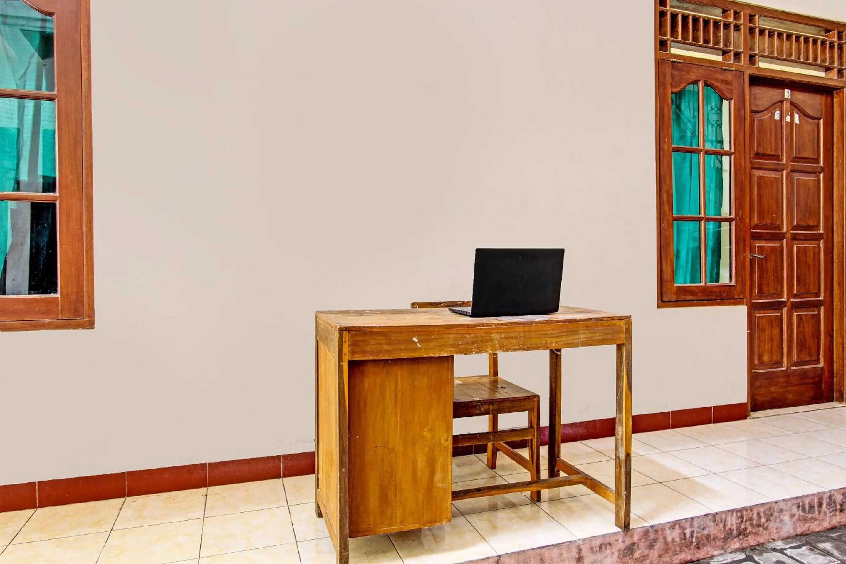 Lobby or reception in Hotel O Puri Kasih Guest House Syariah