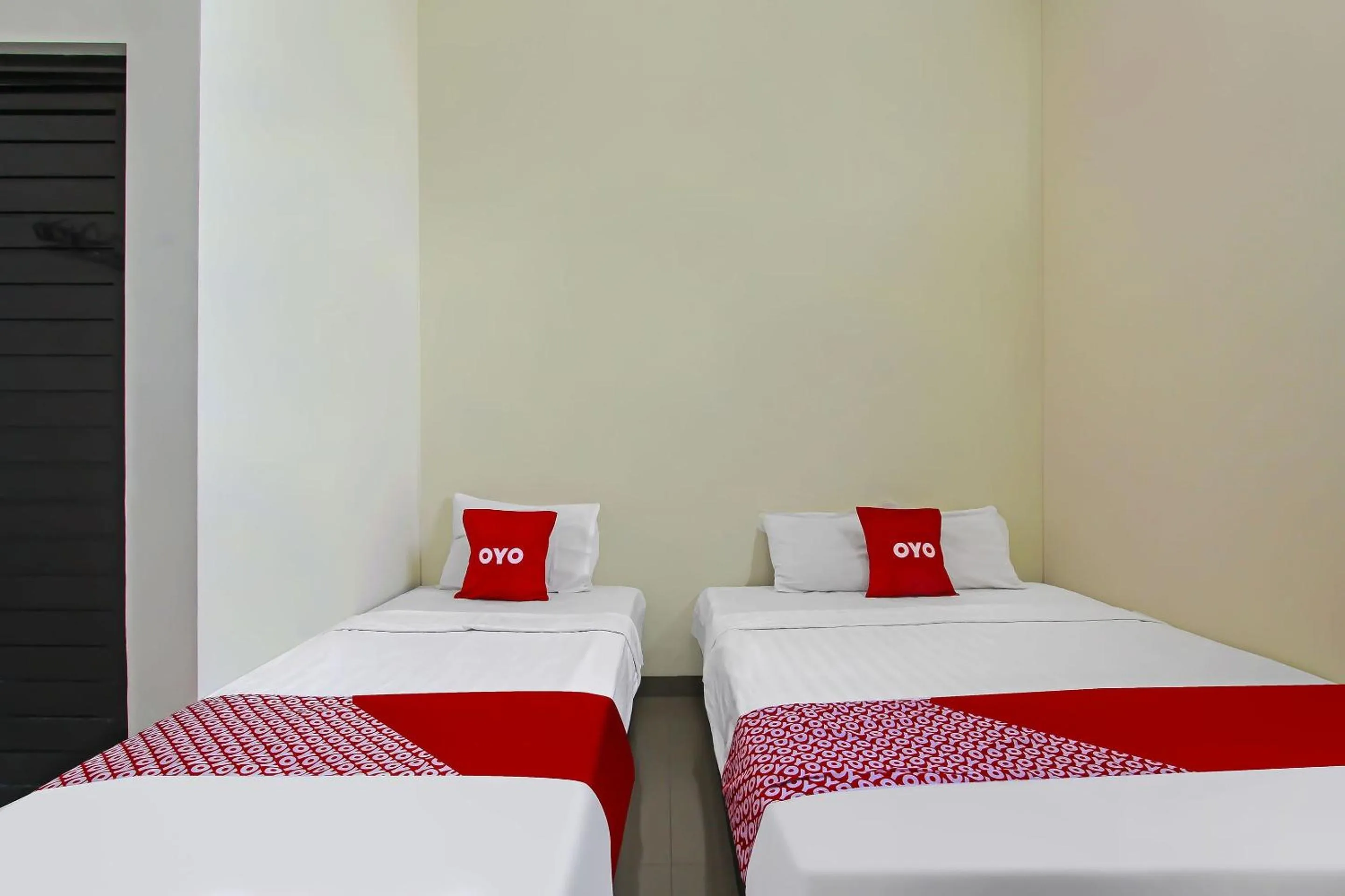 Bedroom, Bed in Hotel O Wahidin Guesthouse