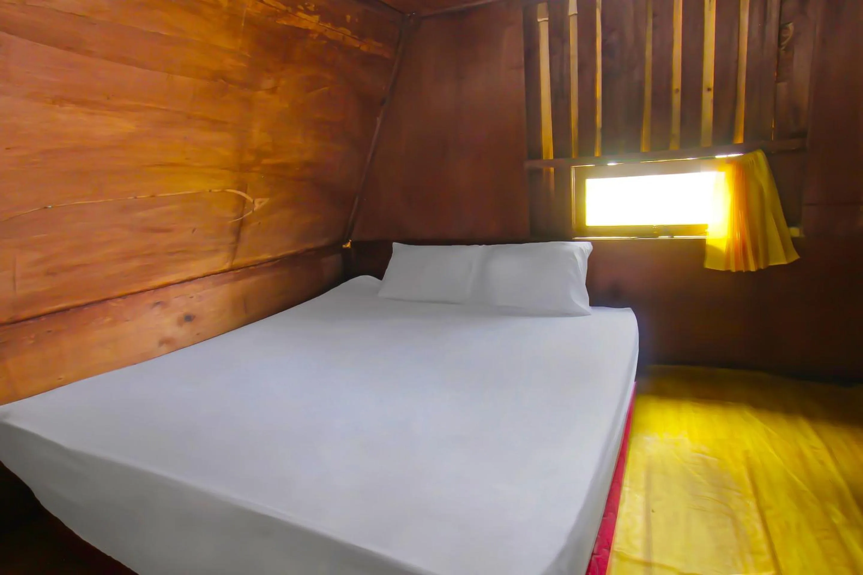 Bedroom, Bed in Hotel O Awenk Homestay Near SD Gunung Wakul