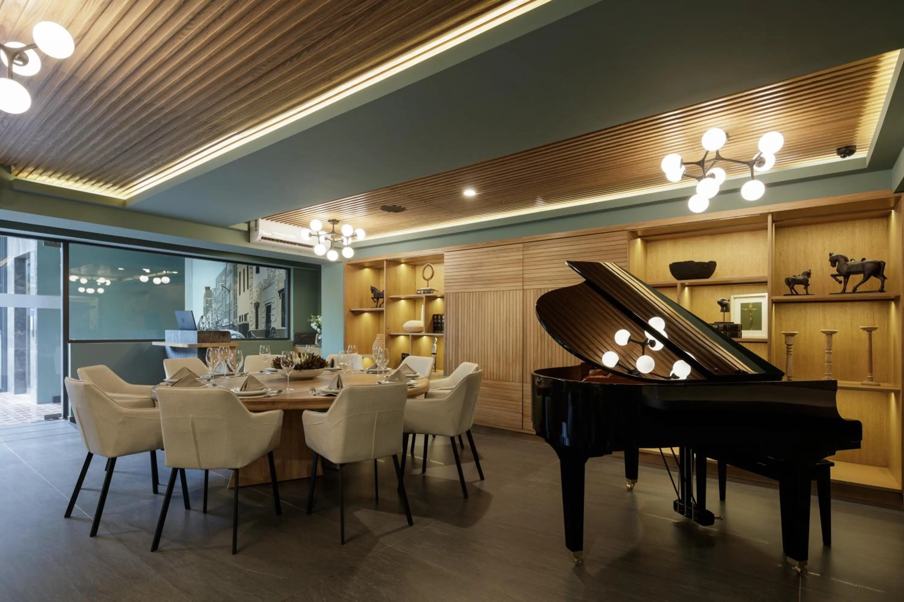 Restaurant/places to eat in Origen 438 Luxury Boutique Hotel