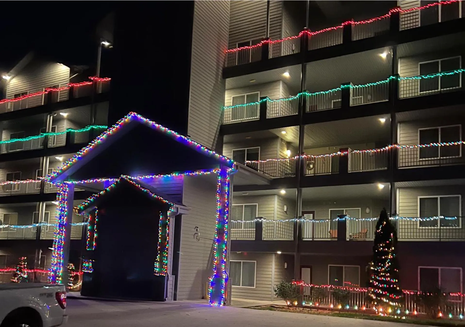 Silver Maple --305--with Boat Slip