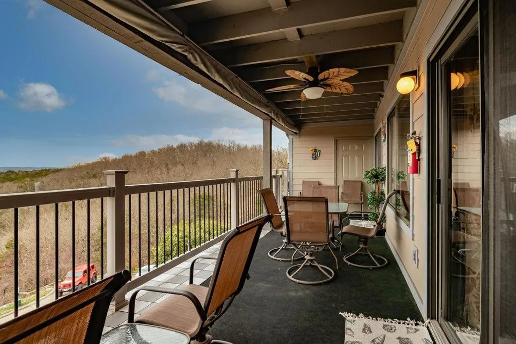 Silver Maple --305--with Boat Slip