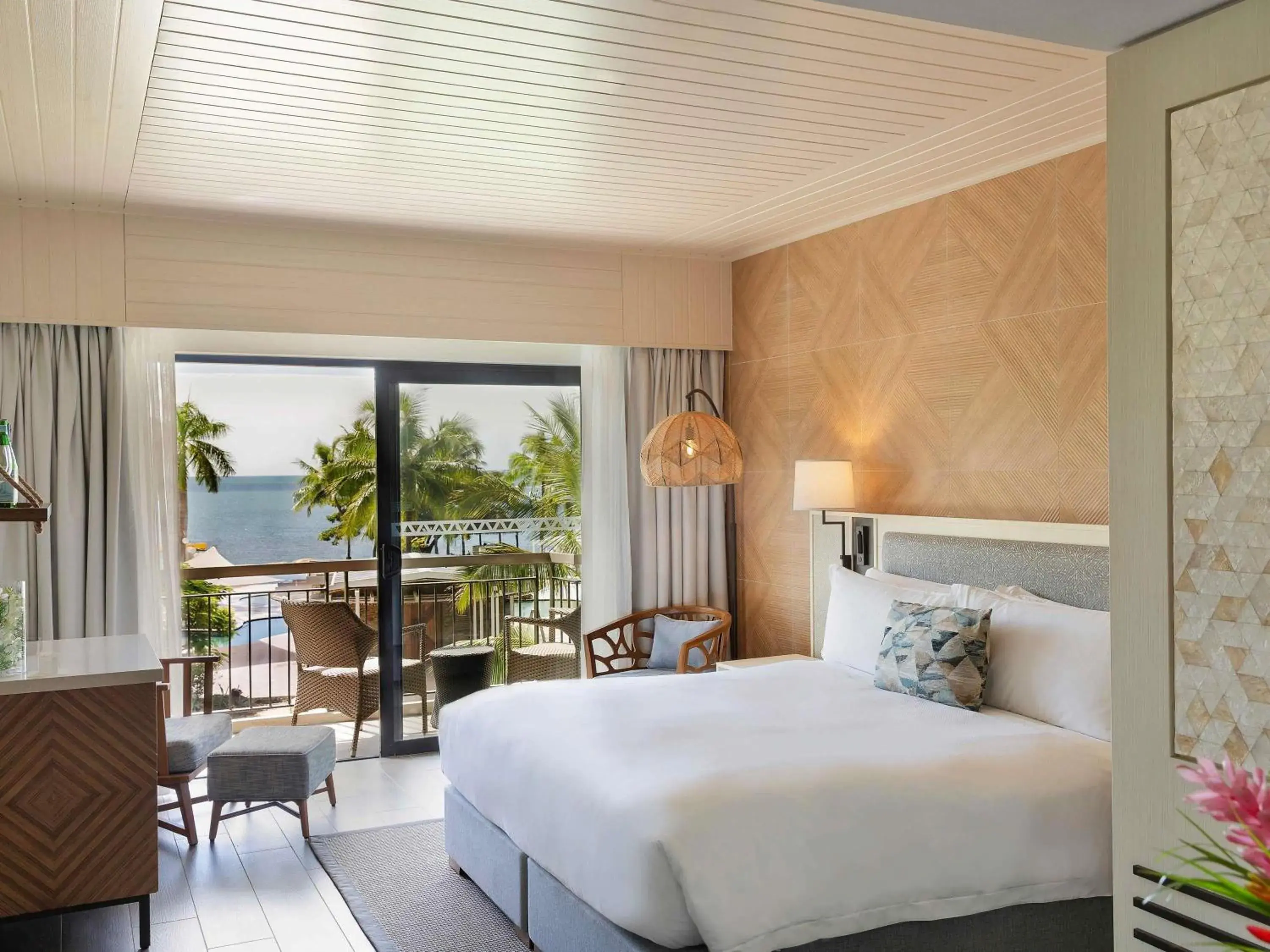 Luxury King Room with Beach Club Access in Sofitel Fiji Resort & Spa Luxury King Room with Beach Club Access in Sofitel Fiji Resort & Spa