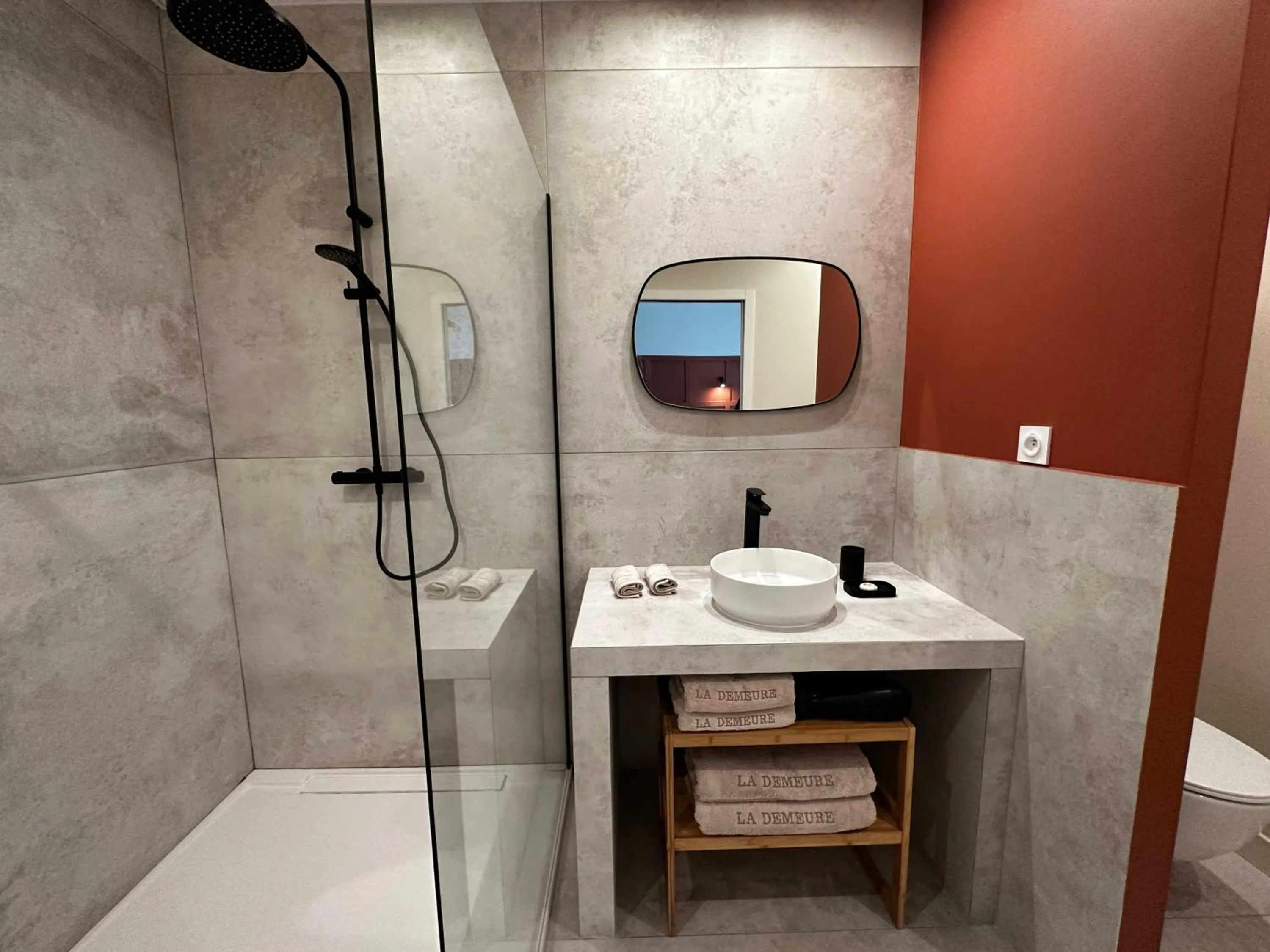 Bathroom in LA DEMEURE