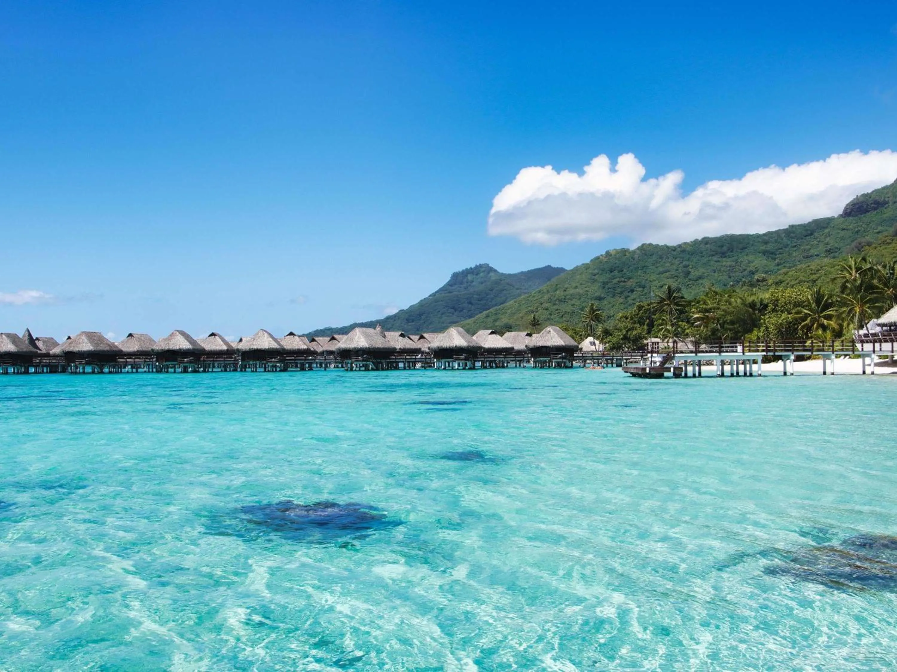 Bedroom in Sofitel Kia Ora Moorea Beach Resort