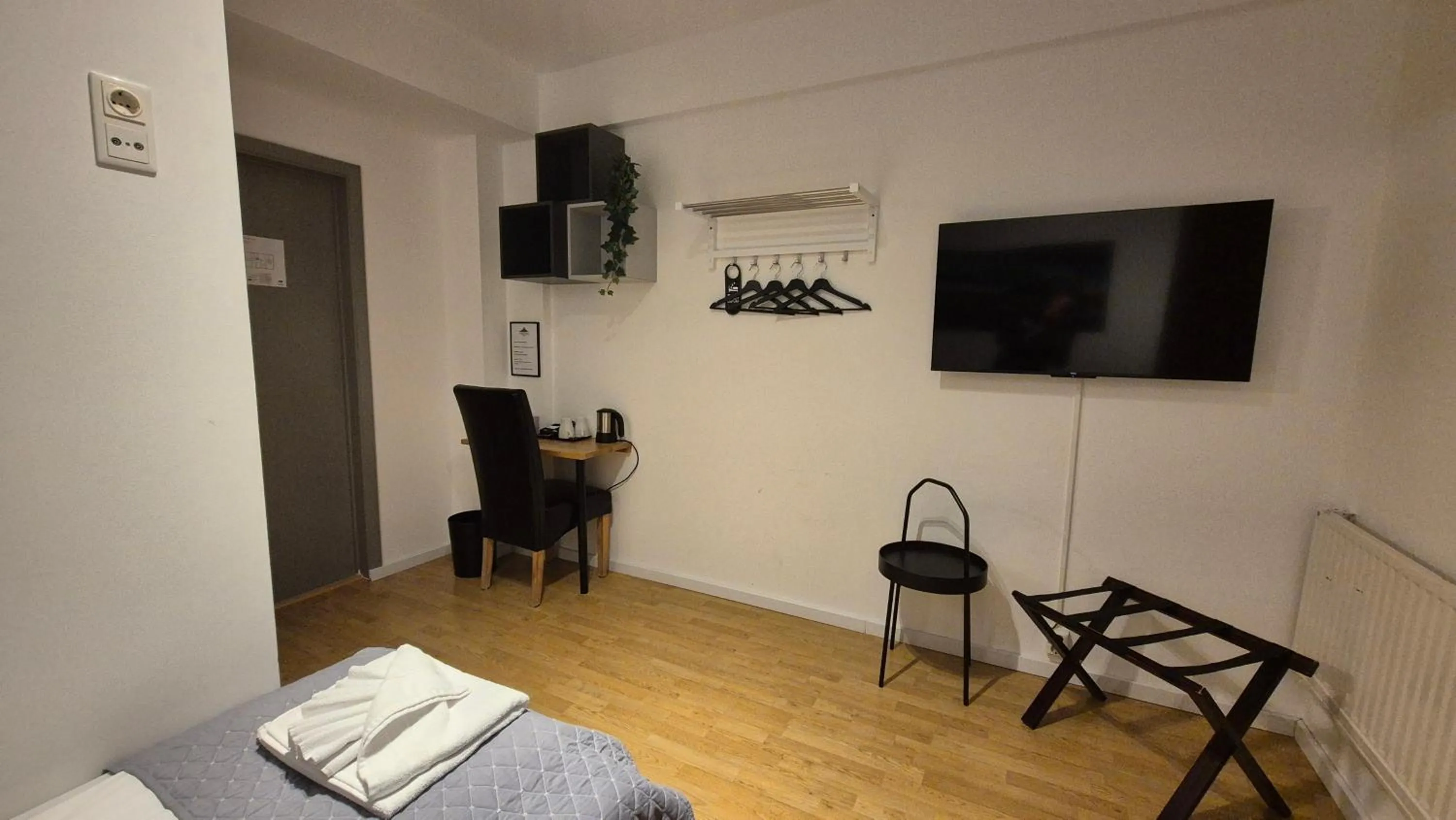 TV and multimedia, Bed in Kirkjufell Hotel by Snæfellsnes Peninsula West Iceland - Grundarfjordur