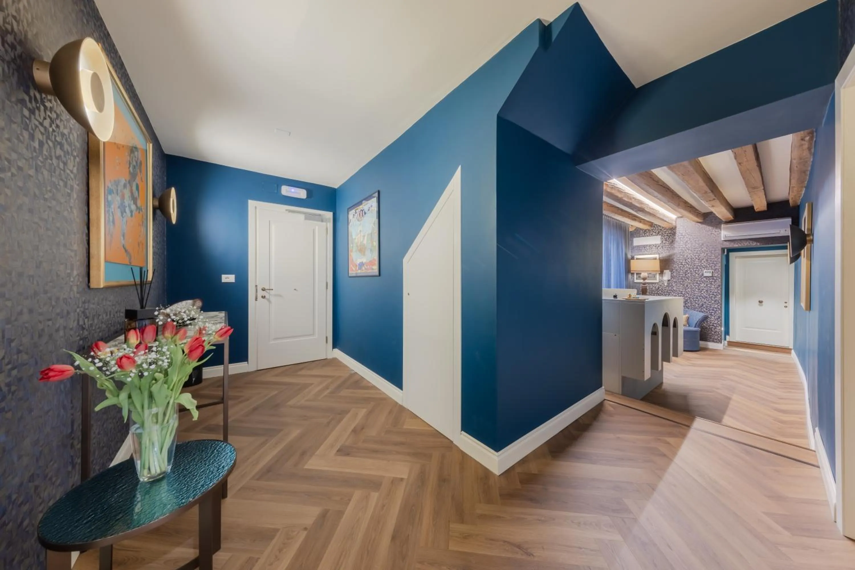 Facade/entrance in 286 Piazza San Marco - Relais il Doge