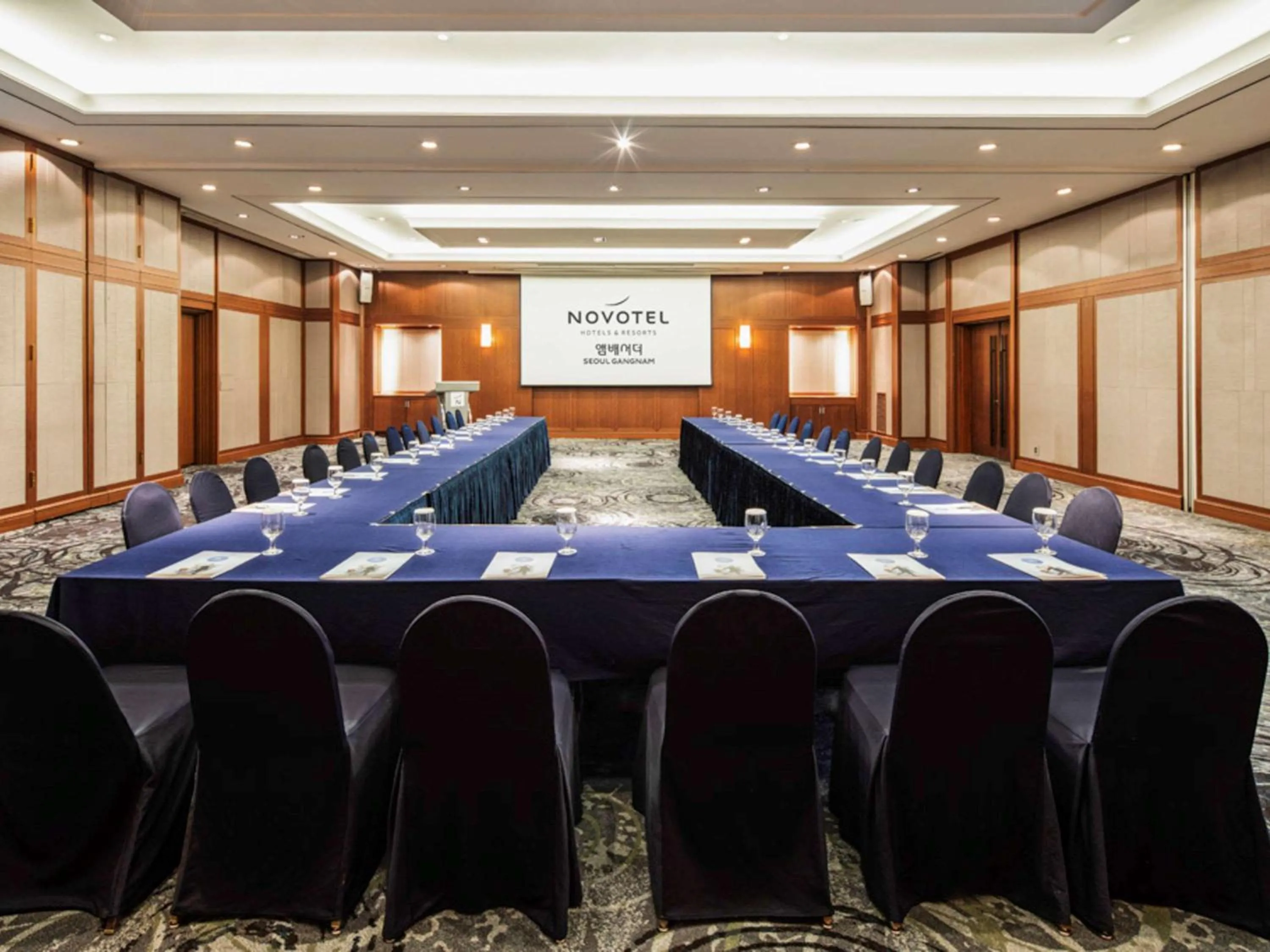Meeting/conference room in Novotel Ambassador Seoul Gangnam