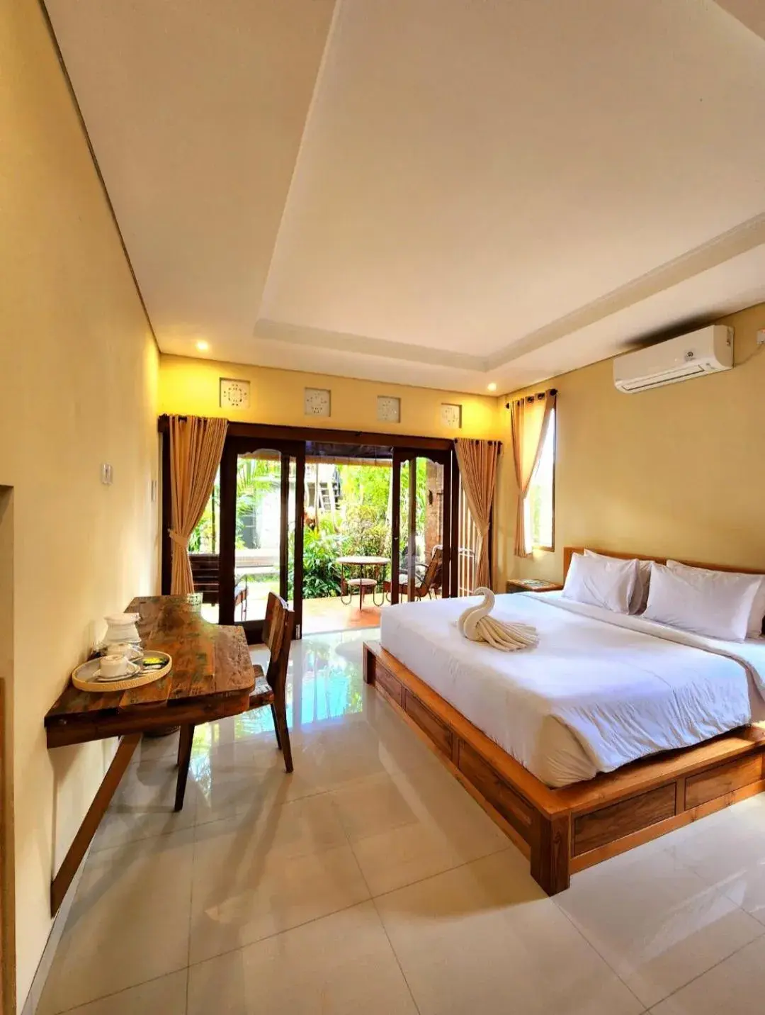 Queen Room with Pool View in BUDA AMITABA Queen Room with Pool View in BUDA AMITABA