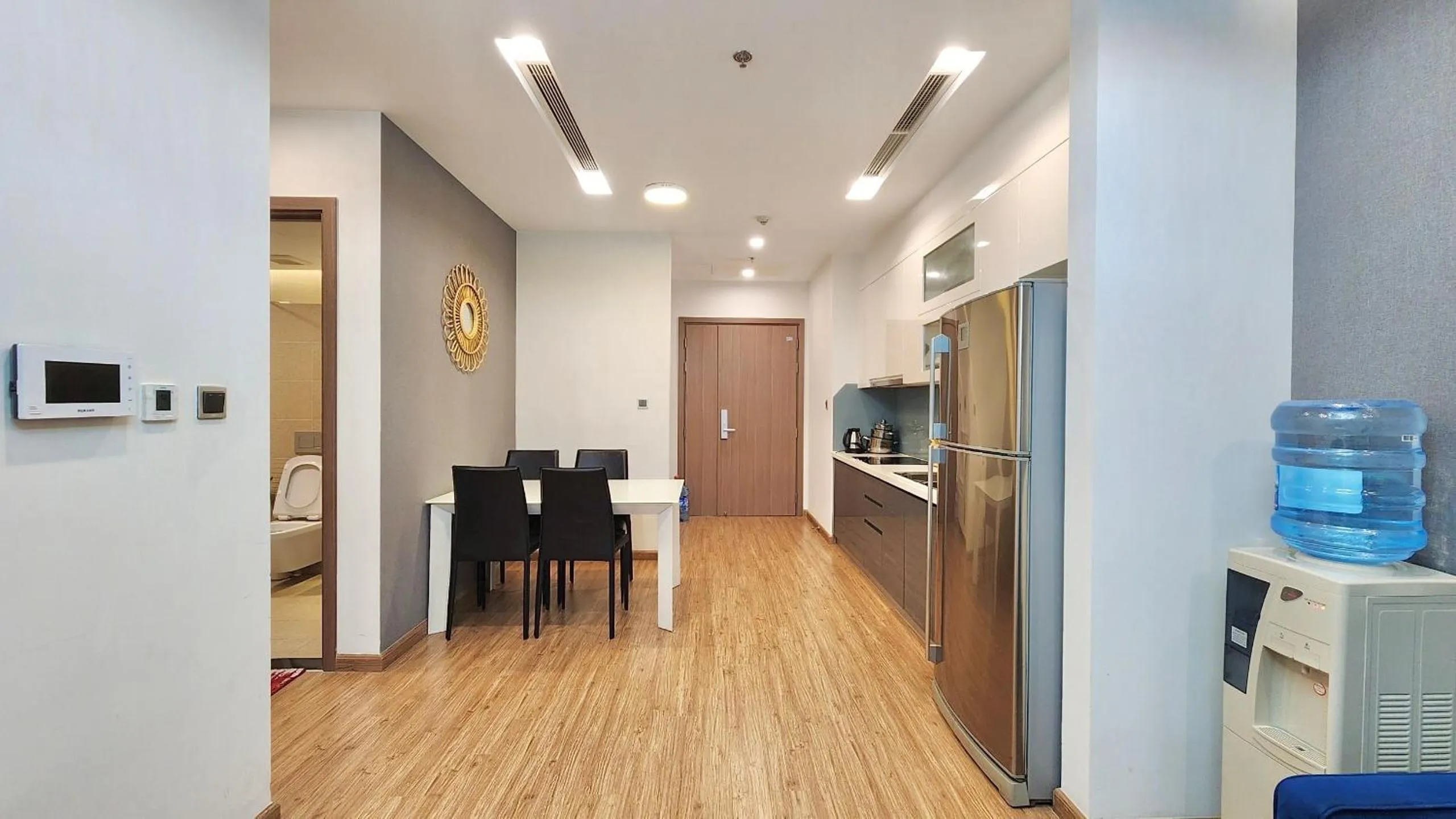 Kitchen or kitchenette in Vinhomes Metropolis Residence