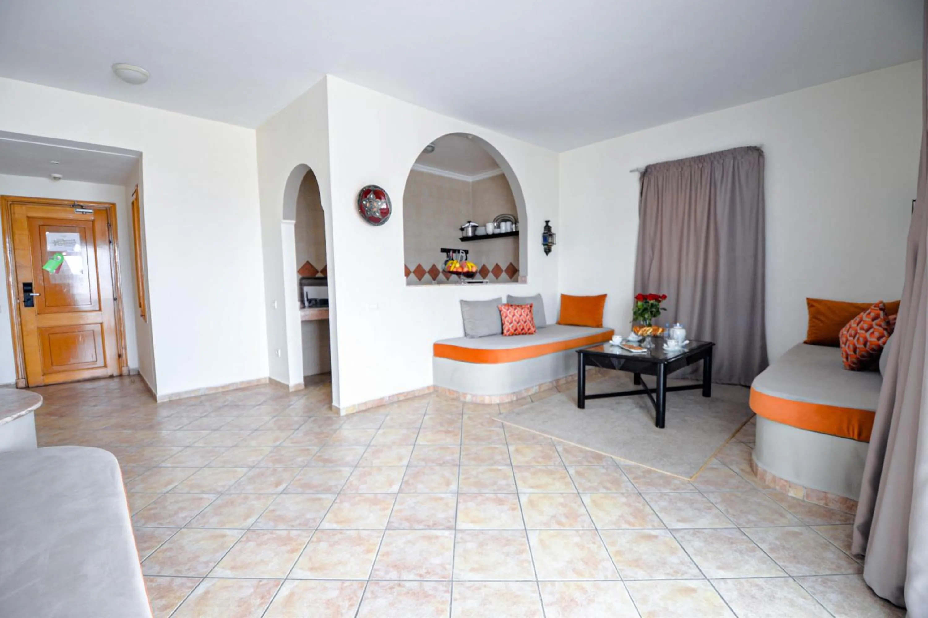 Kitchen or kitchenette in Intouriste Hôtel & Suites