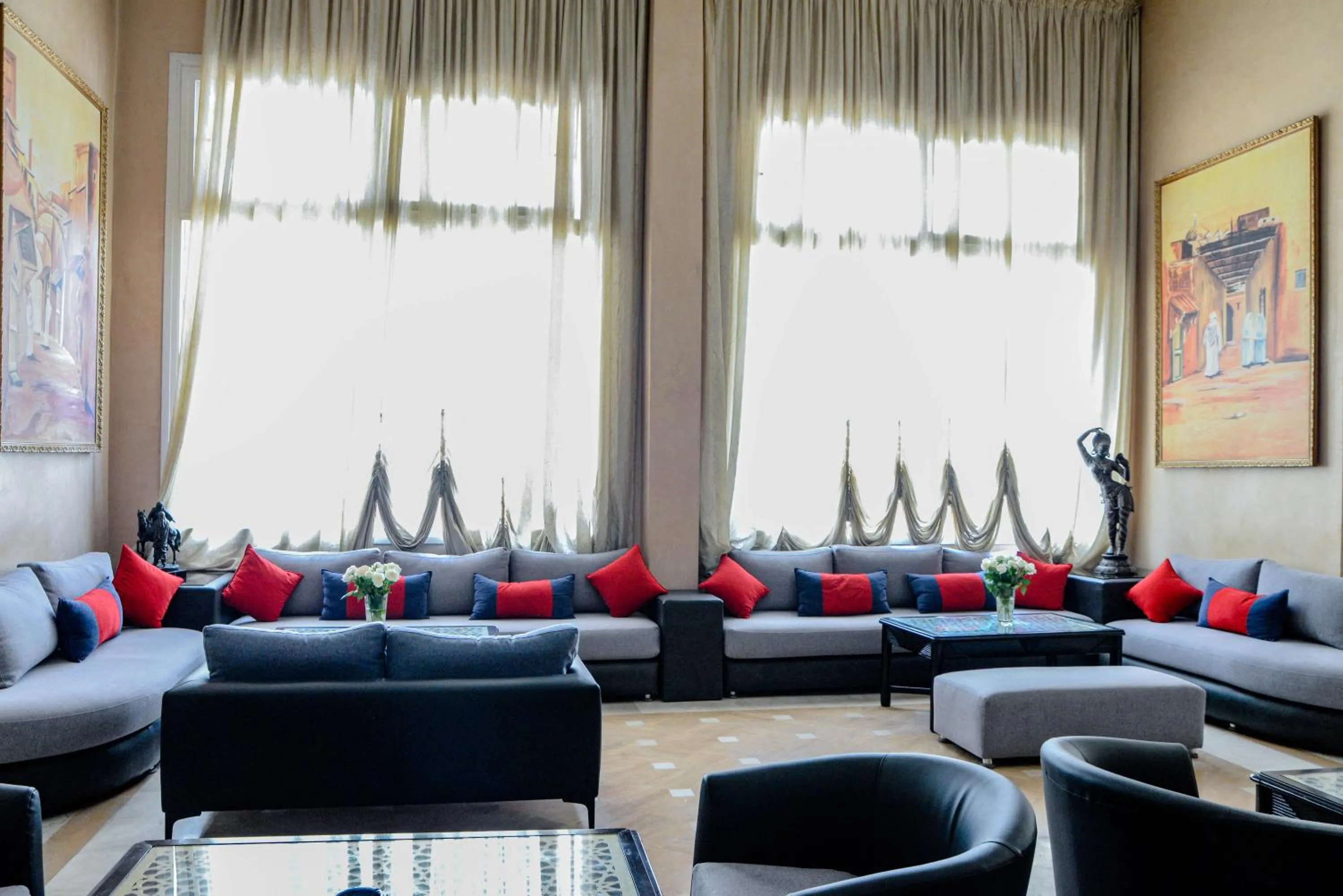 Seating area in Intouriste Hôtel & Suites