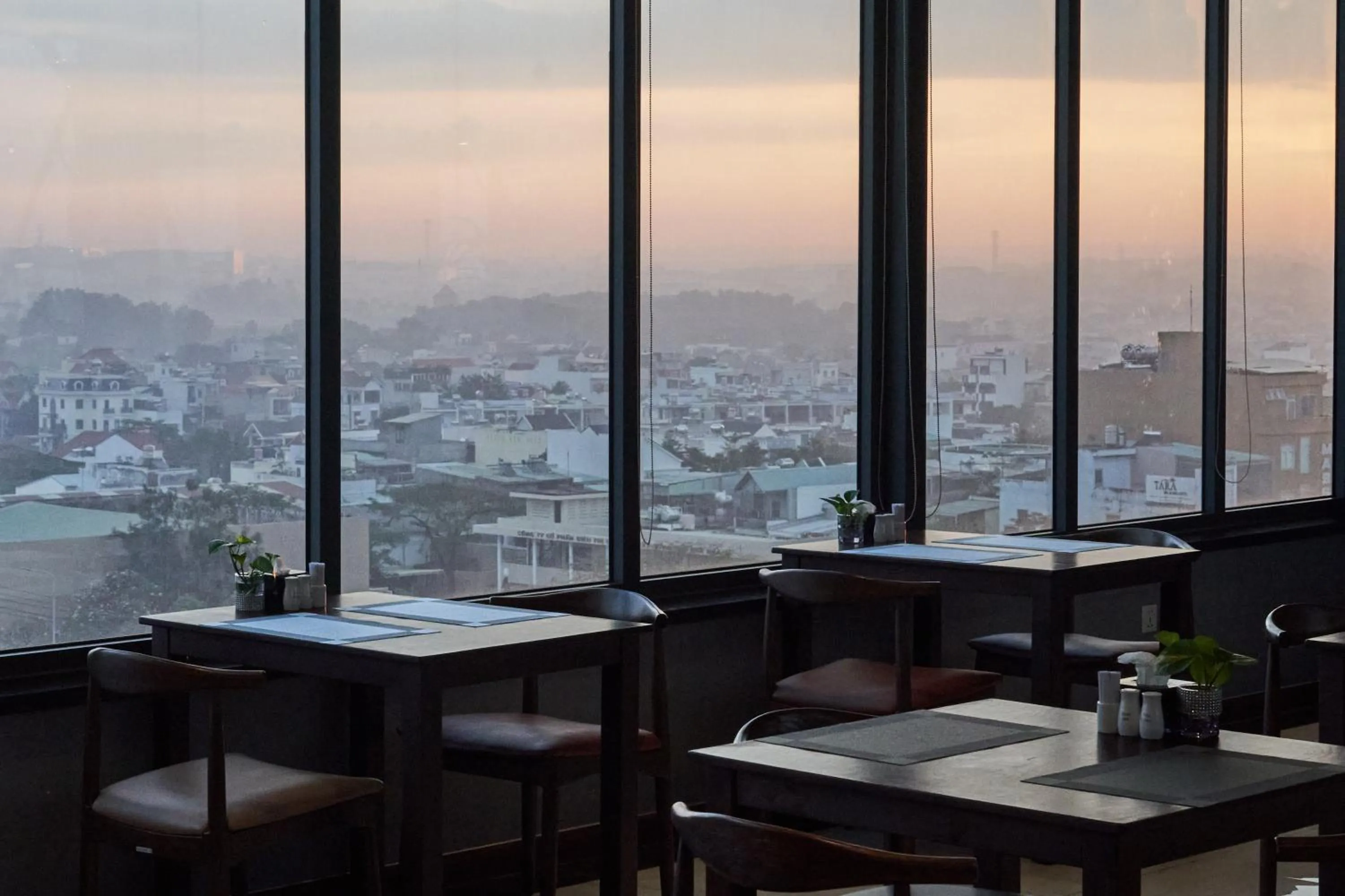 Restaurant/places to eat in Bcons PS Hotel and Apartment- Newly Opened Hotel