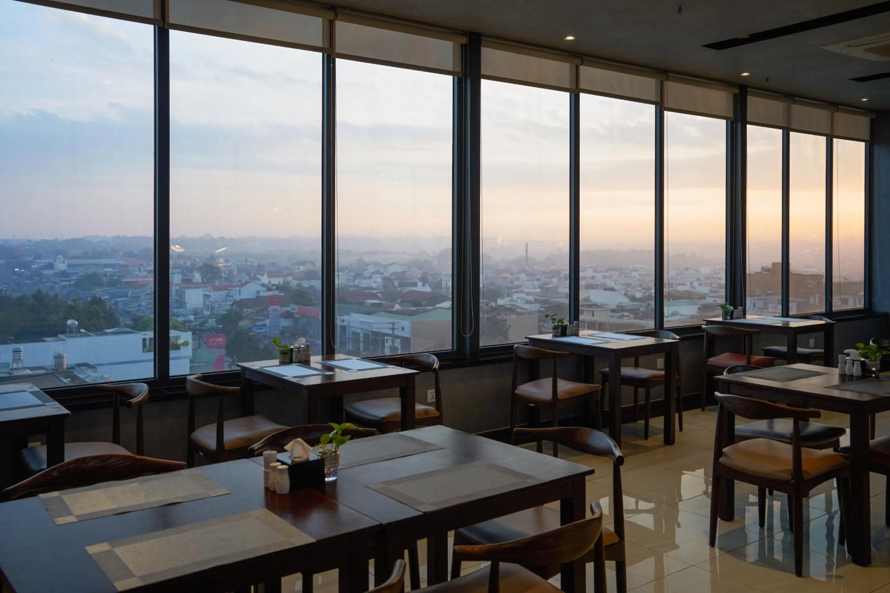 Restaurant/places to eat in Bcons PS Hotel and Apartment- Newly Opened Hotel