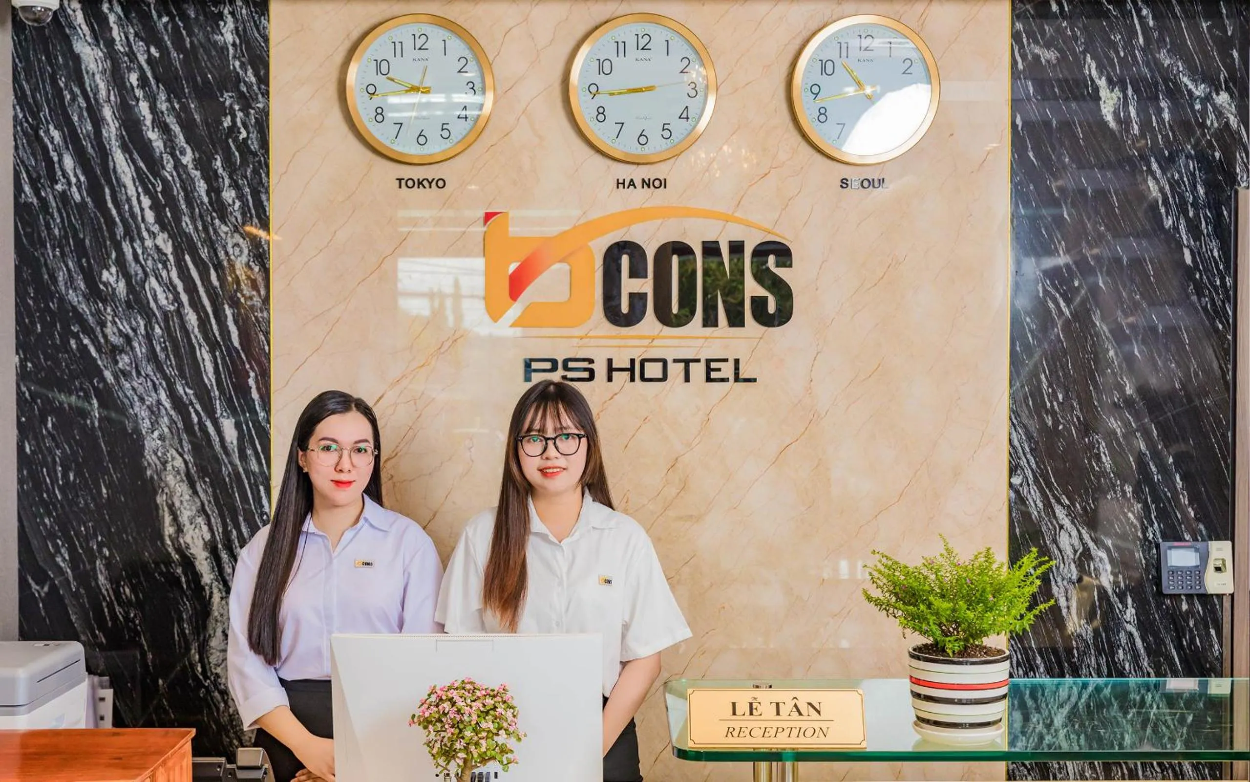 Lobby or reception in Bcons PS Hotel and Apartment- Newly Opened Hotel