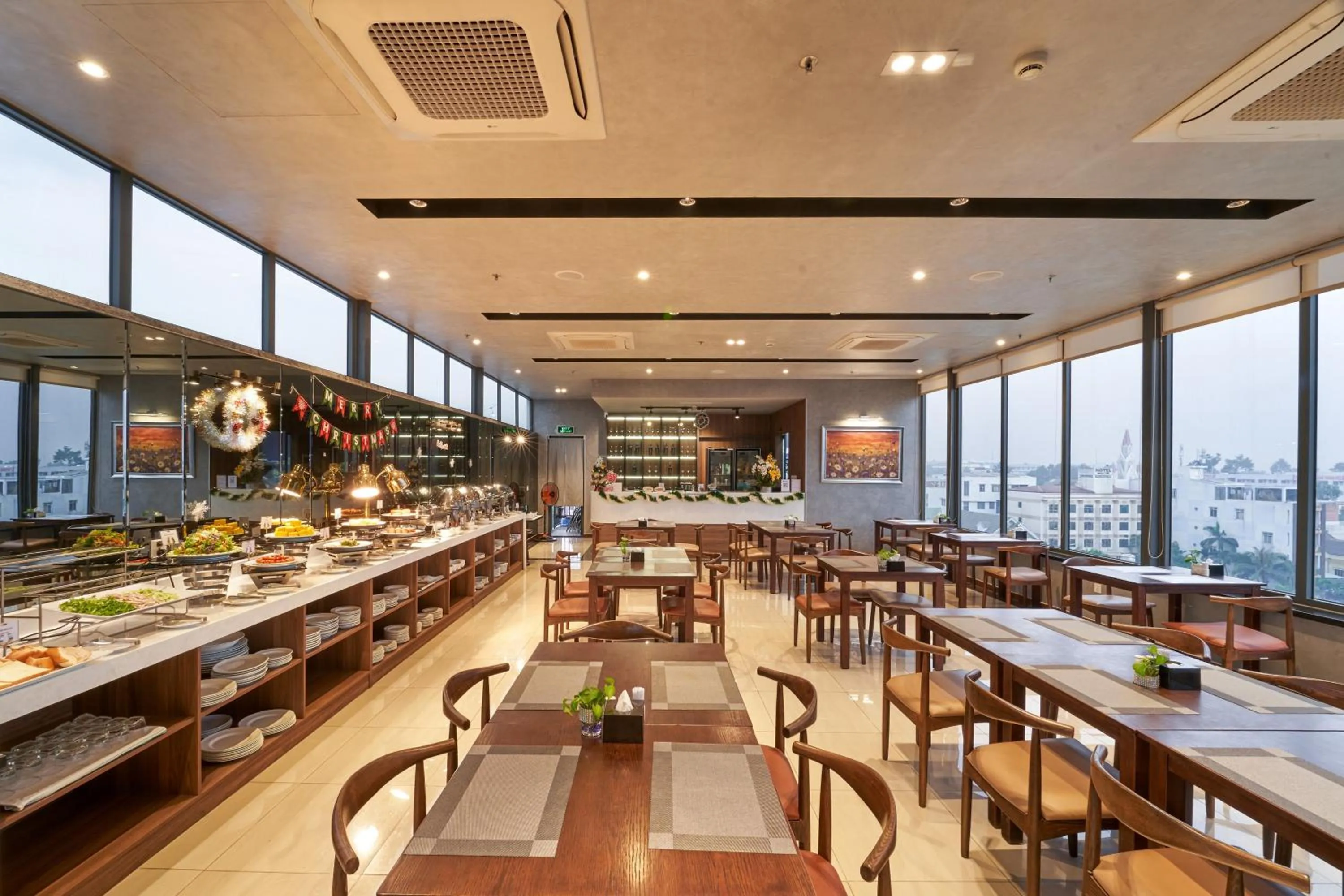 Restaurant/places to eat in Bcons PS Hotel and Apartment- Newly Opened Hotel