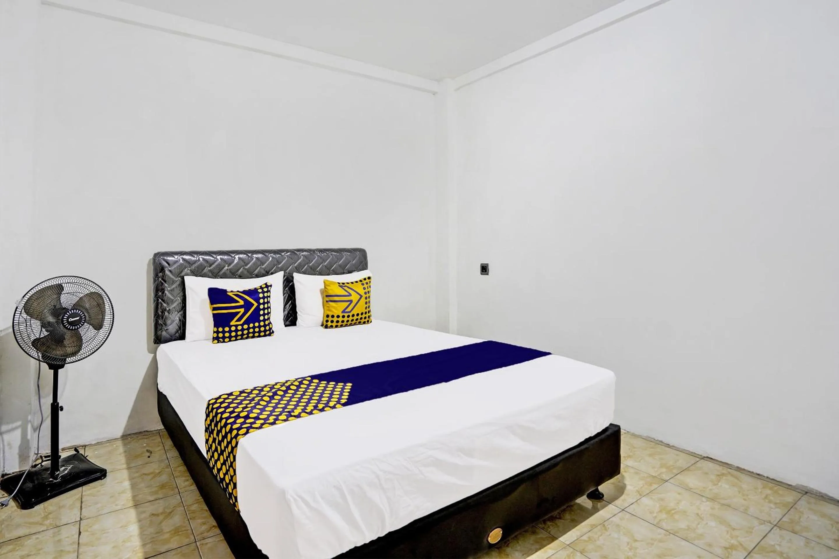 Bedroom in Hotel O Griya Sandi Residence Family NearPantai Boom