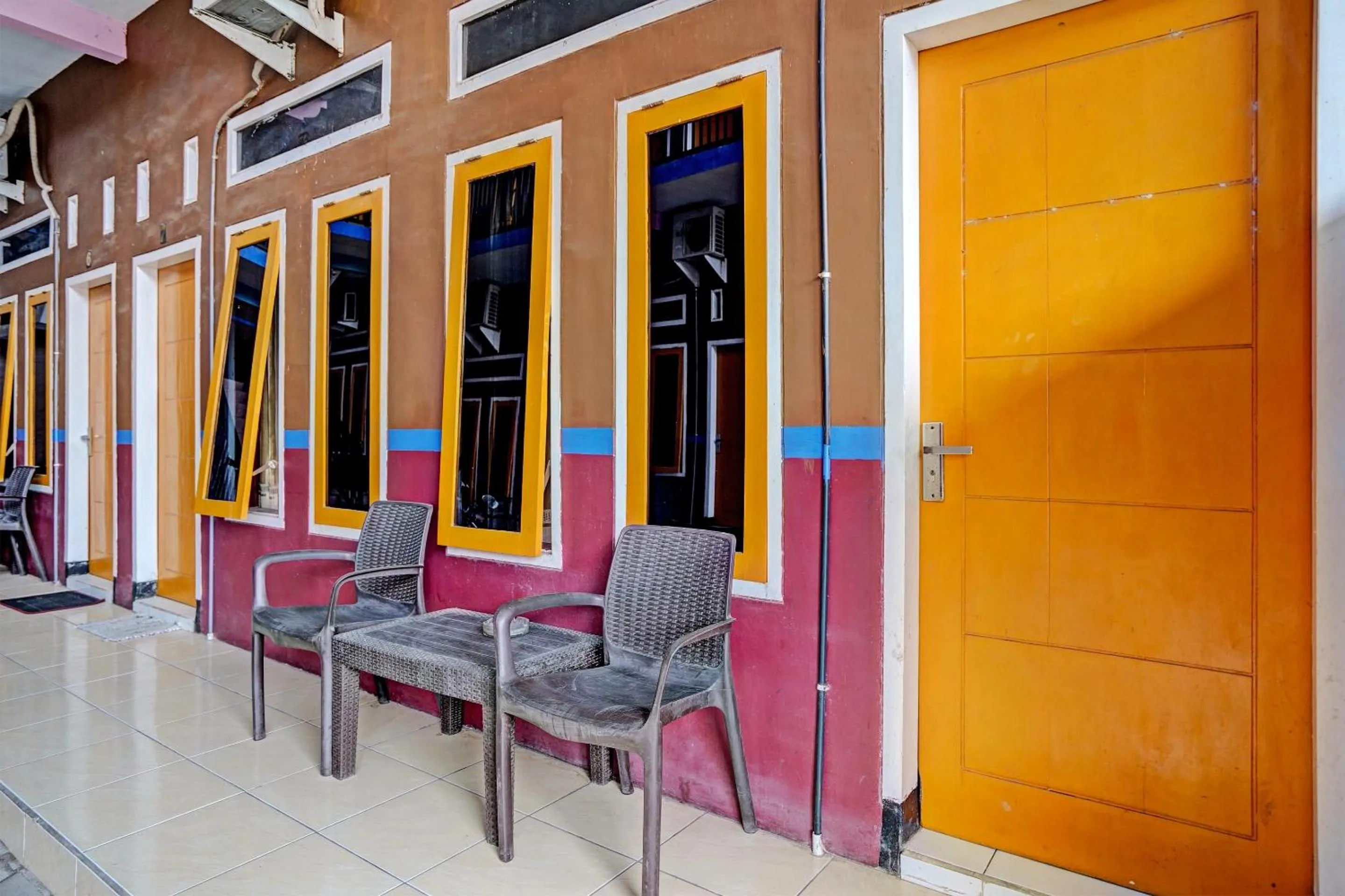 Lobby or reception in Hotel O Griya Sandi Residence Family NearPantai Boom