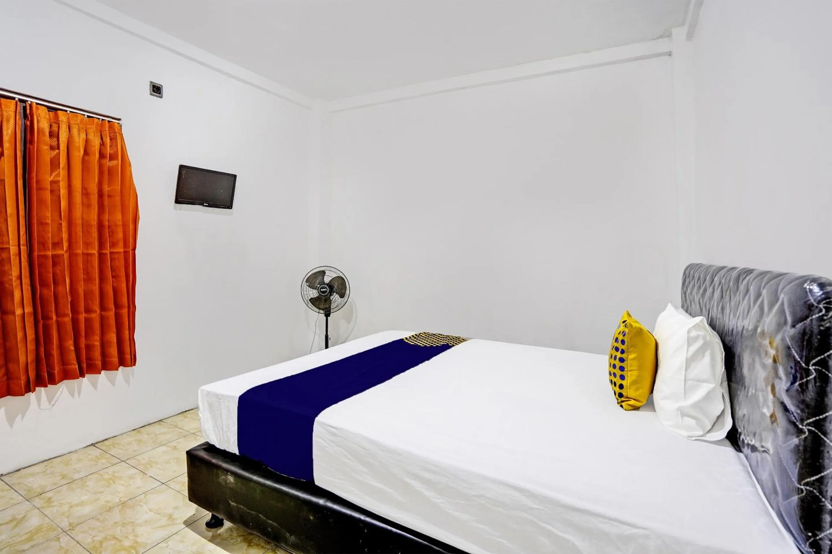 Bedroom in Hotel O Griya Sandi Residence Family NearPantai Boom