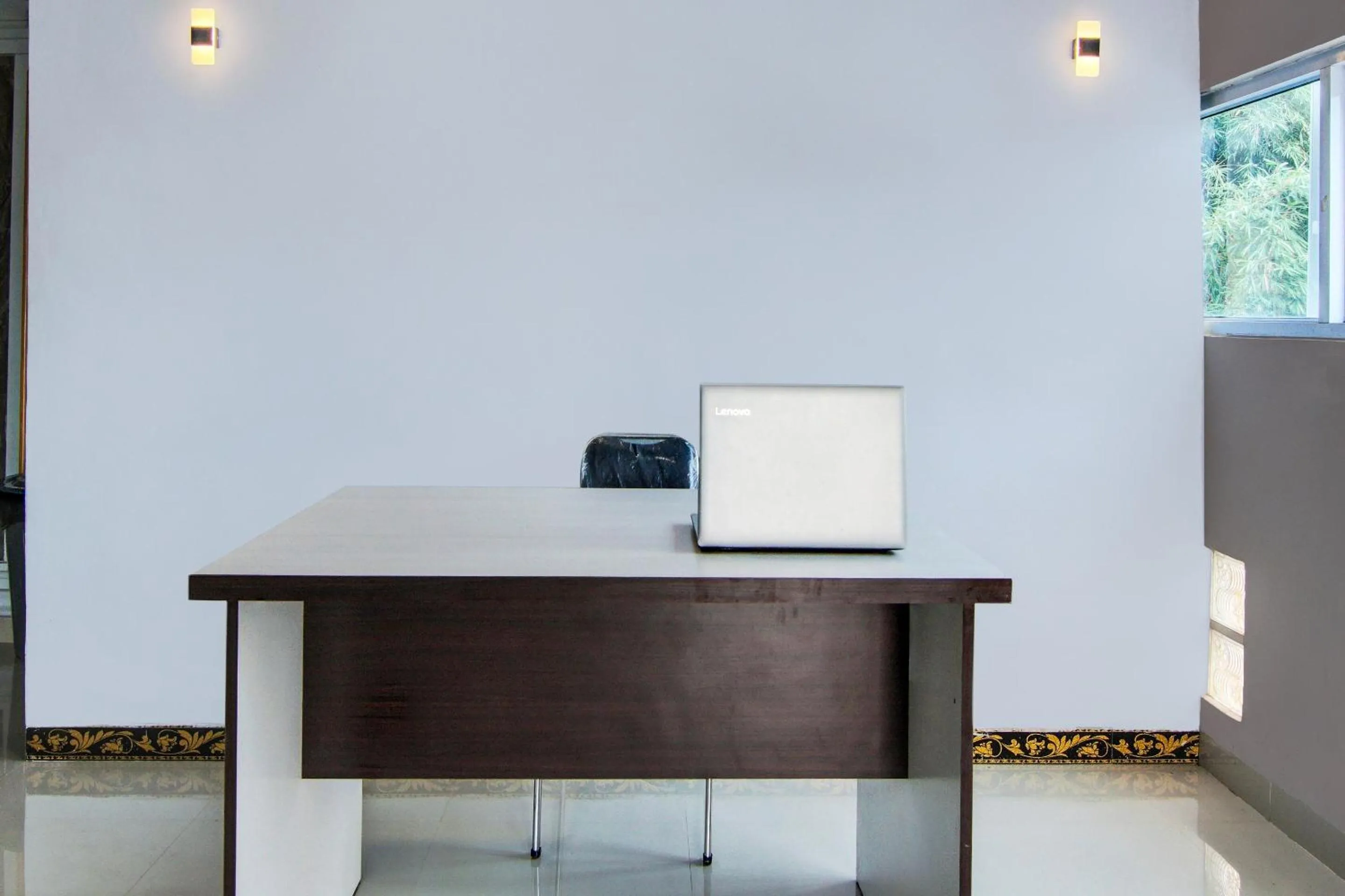 Lobby or reception in Hotel O Putri Homestay Syariah Near SPBU 14.282.694 (Air Hitam)