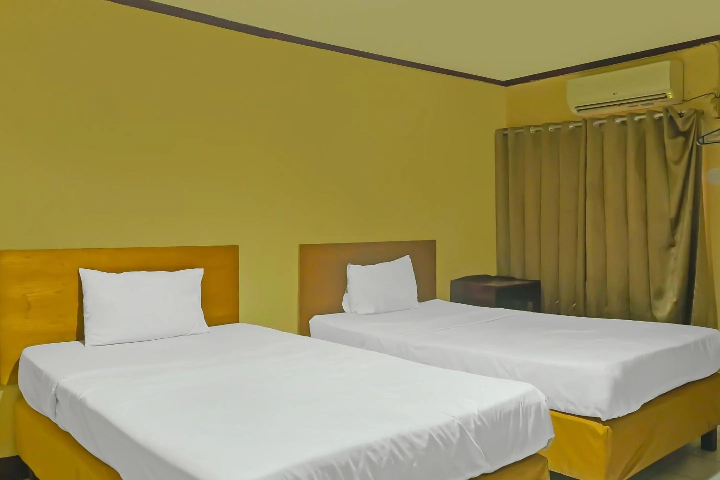 Bedroom, Bed in Hotel O Azeela Kost Syariah