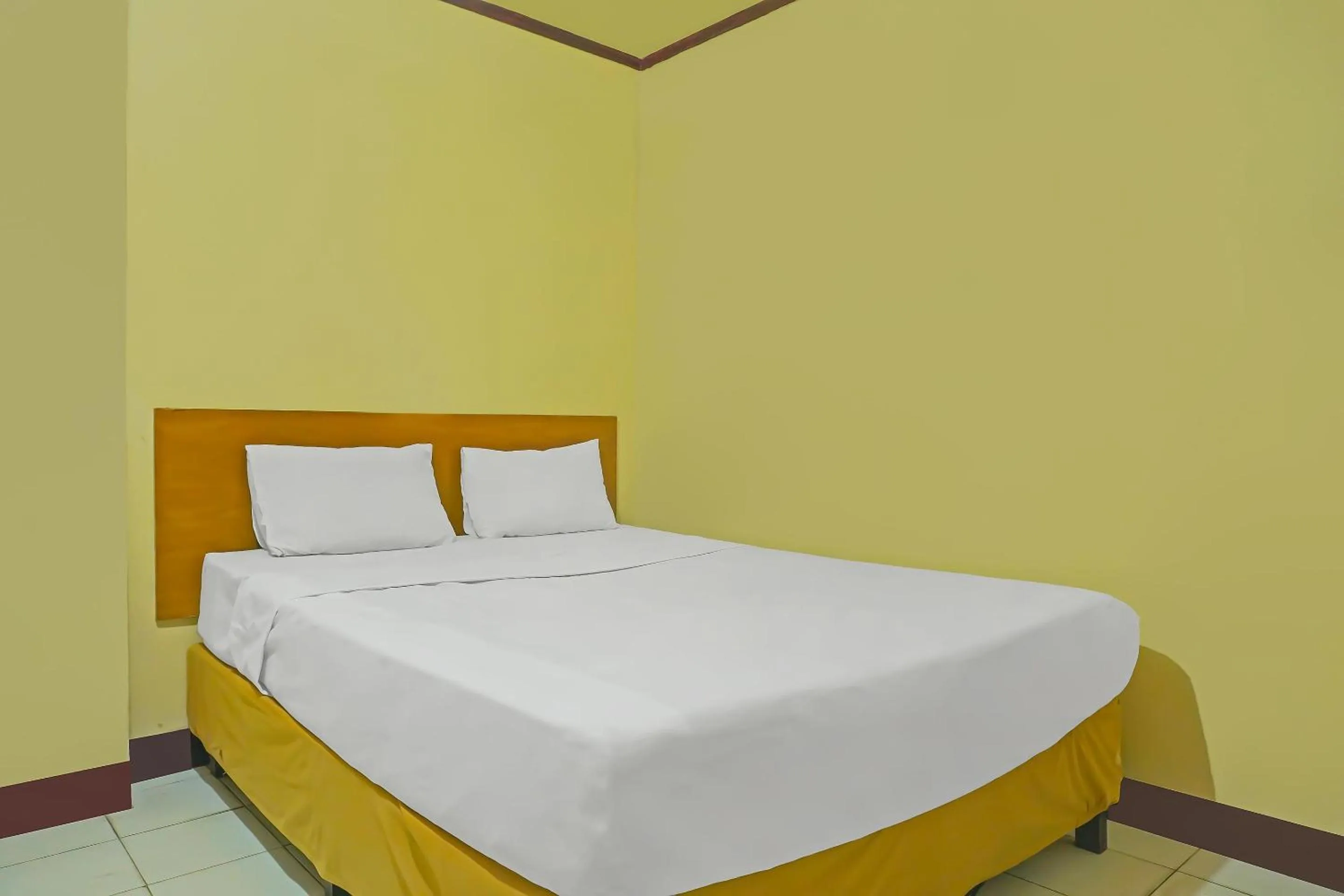 Bedroom, Bed in Hotel O Azeela Kost Syariah