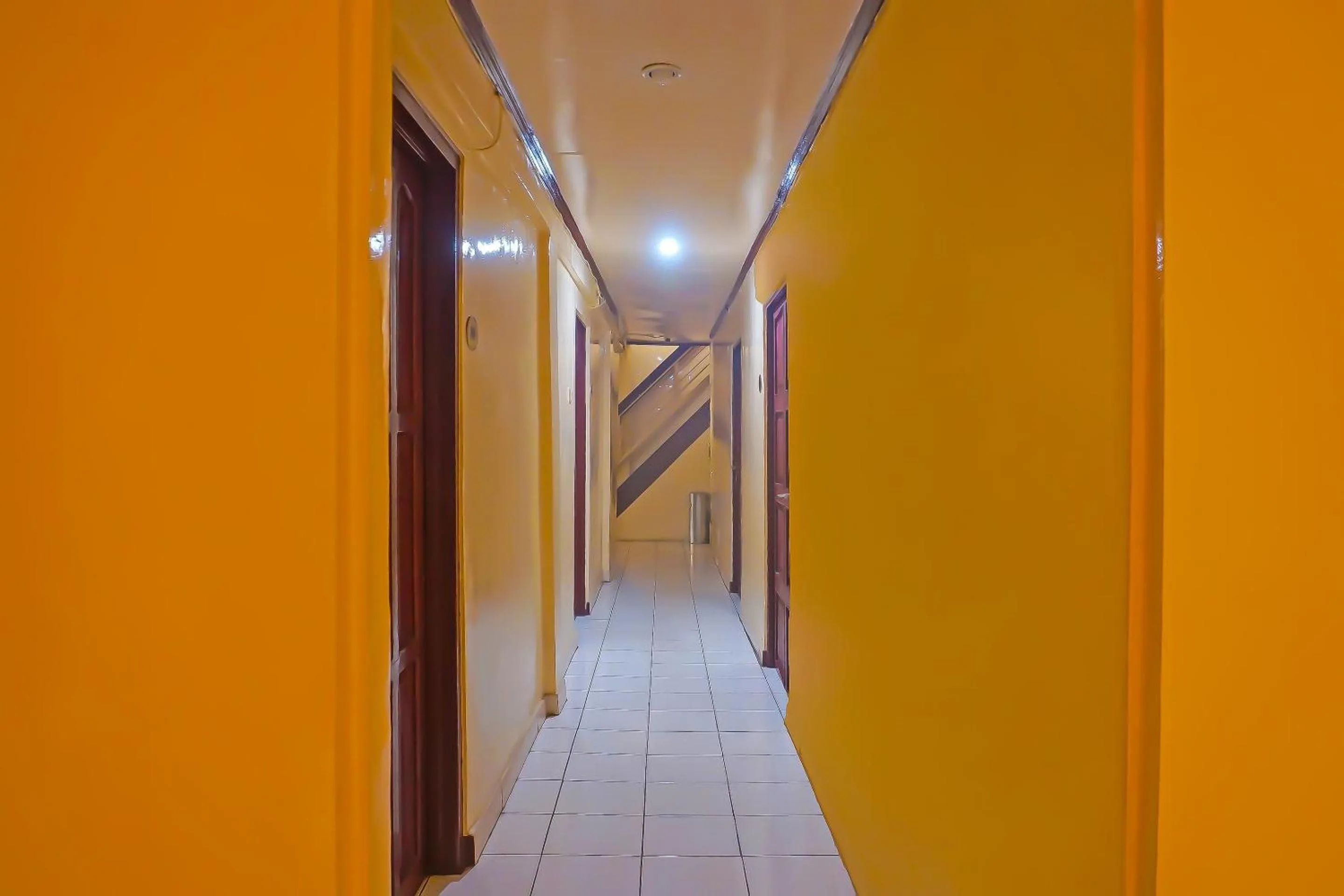 Lobby or reception in Hotel O Azeela Kost Syariah