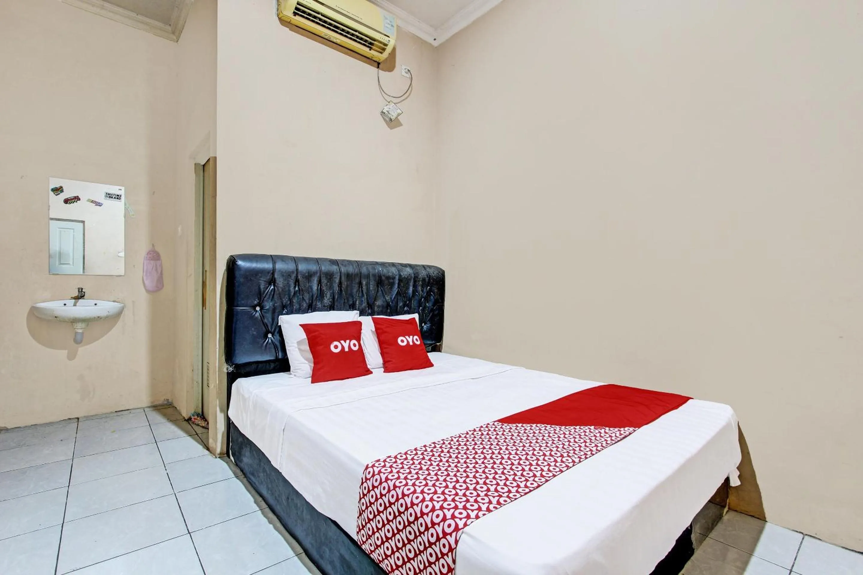 Bedroom in OYO 92459 Cahyo Kost 2