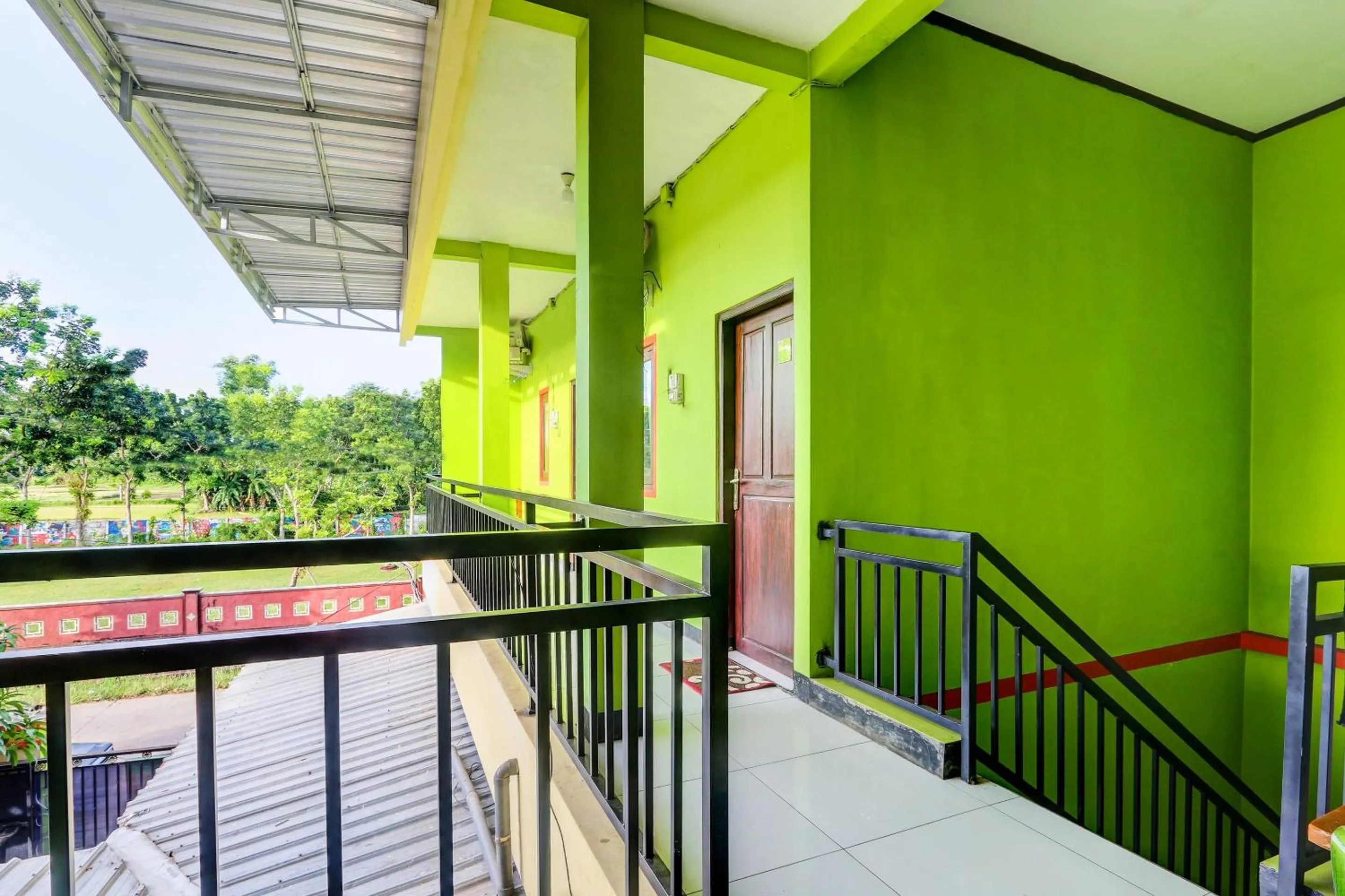 Lobby or reception in Hotel O Cahyo Kost 1