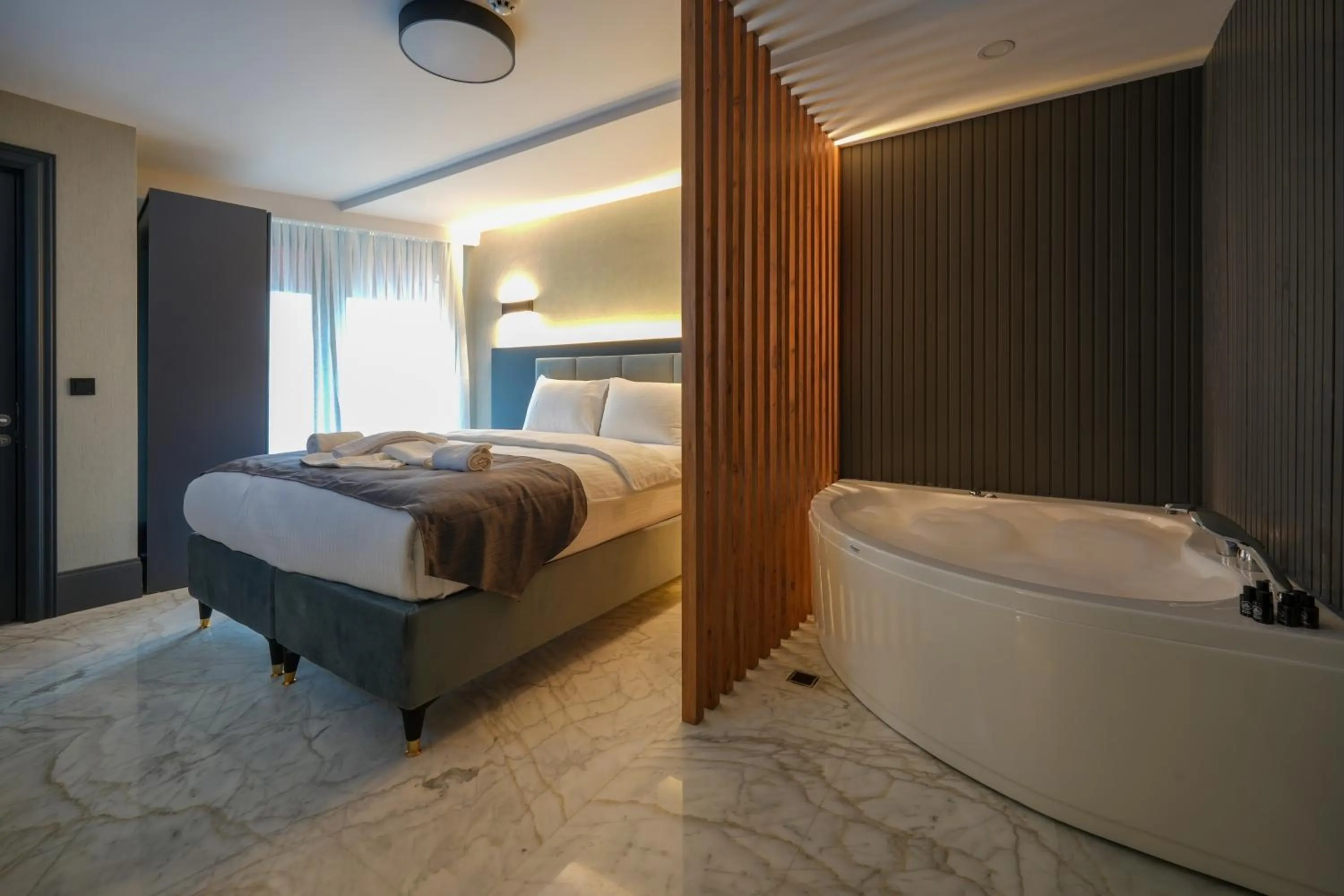 Bed in Hotel Kurucesme Business