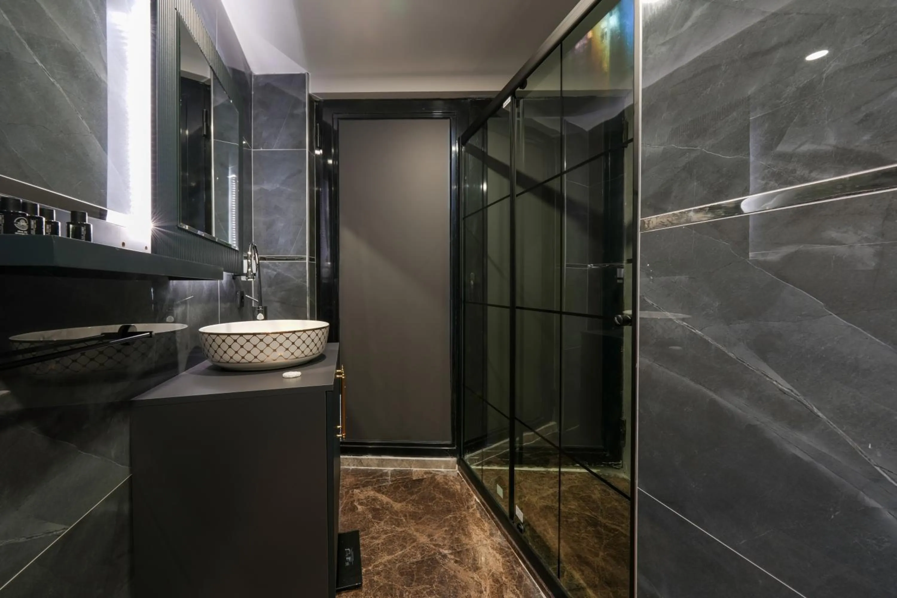 Shower in Hotel Kurucesme Business