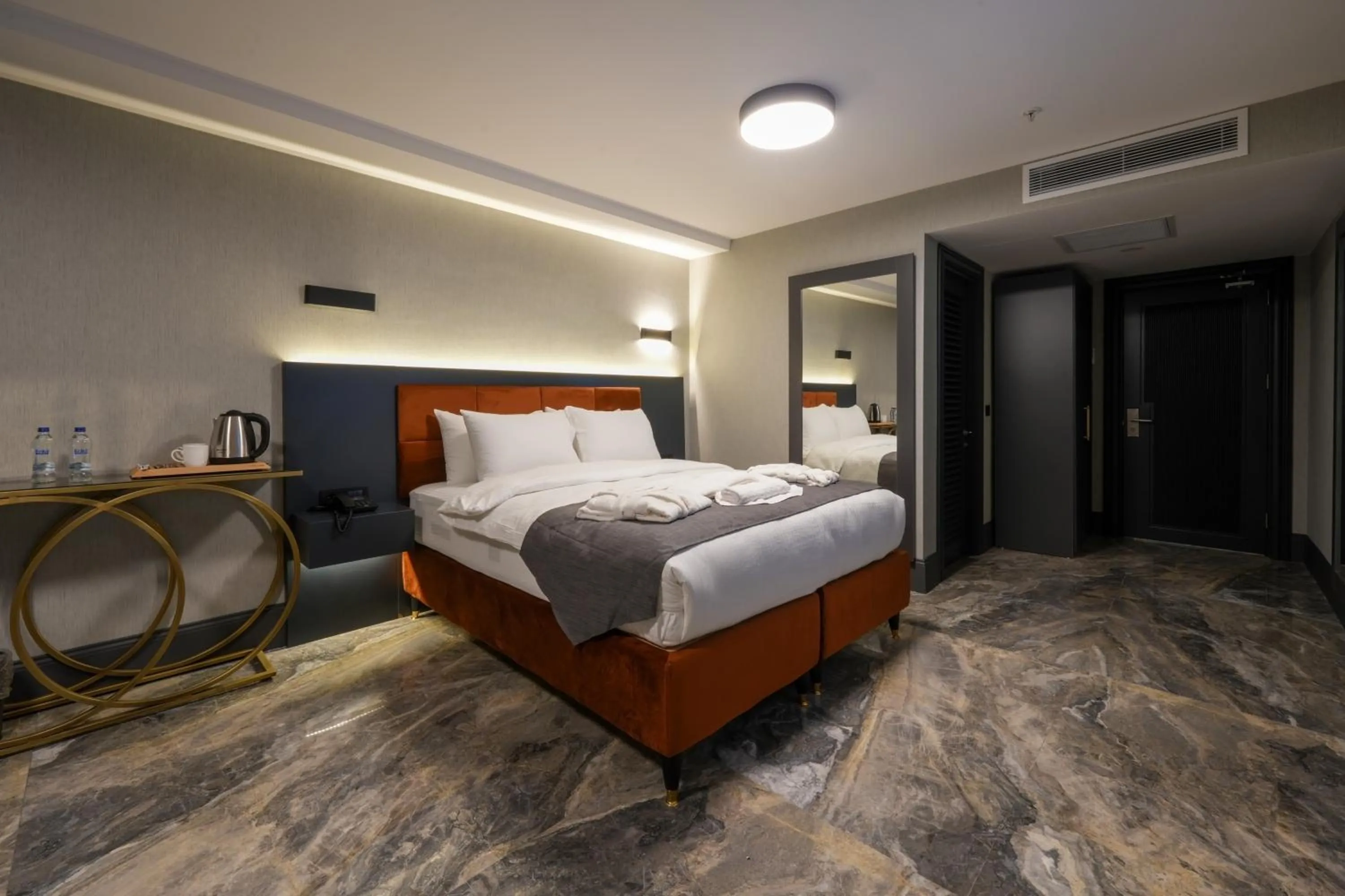 Bed in Hotel Kurucesme Business