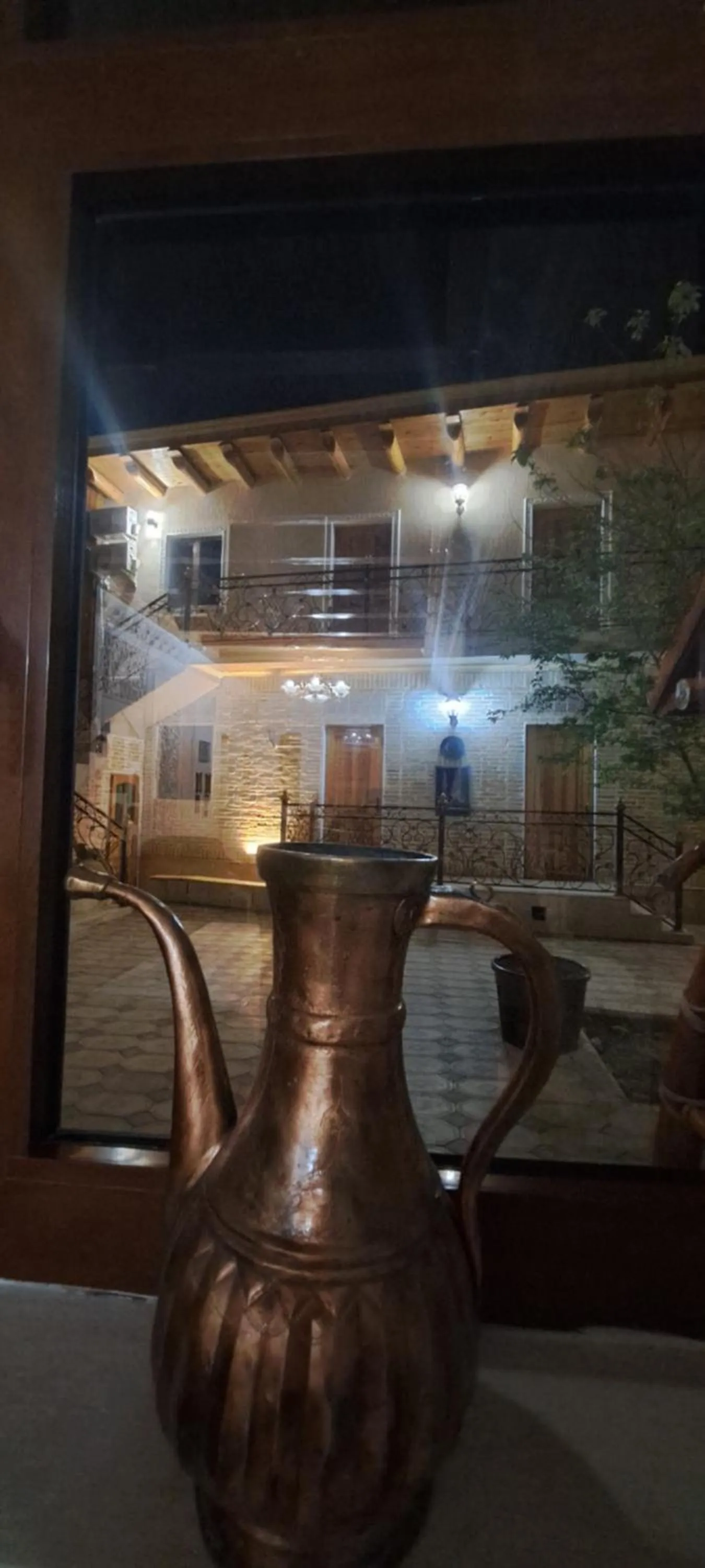 Inner courtyard view in Hotel Ansi Boutique W&S terrace