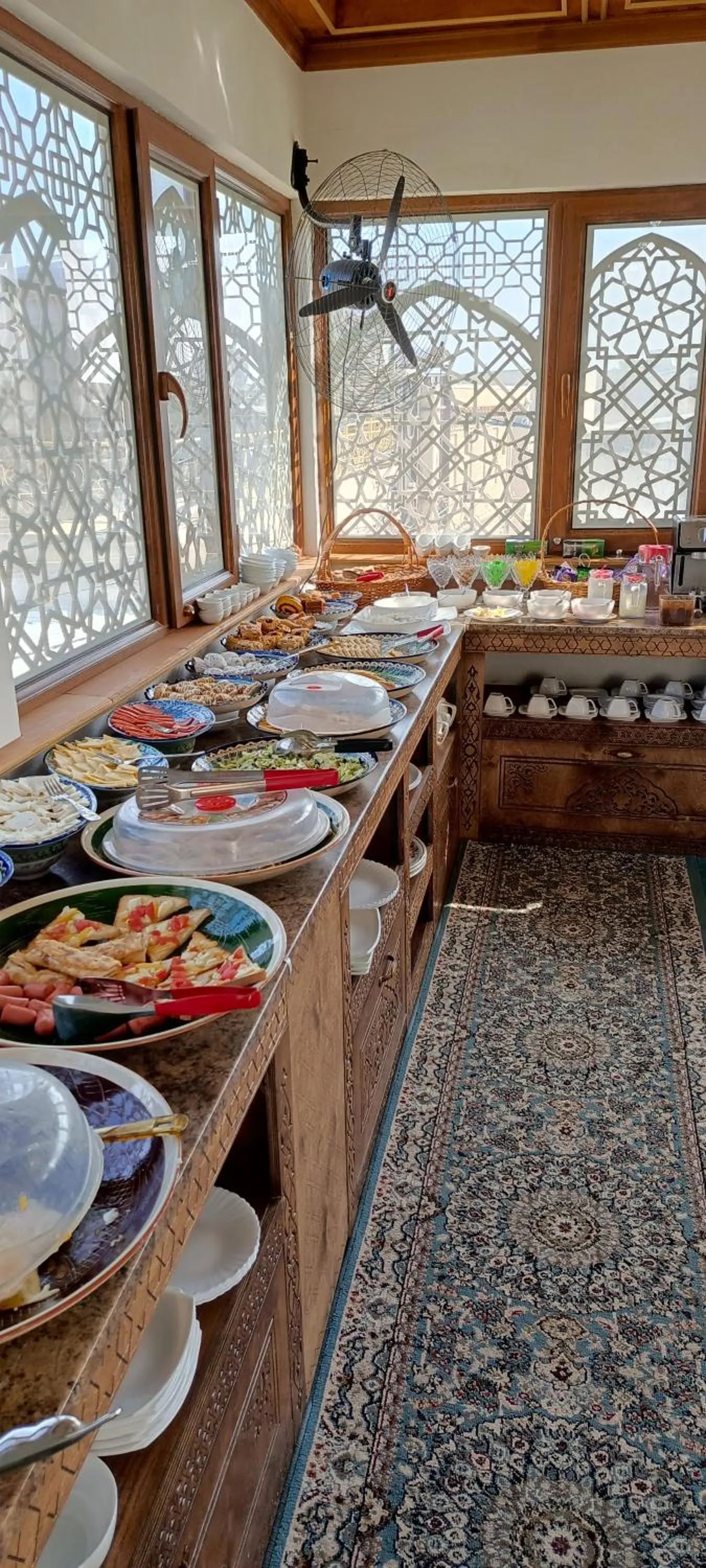 Restaurant/places to eat in Hotel Ansi Boutique W&S terrace