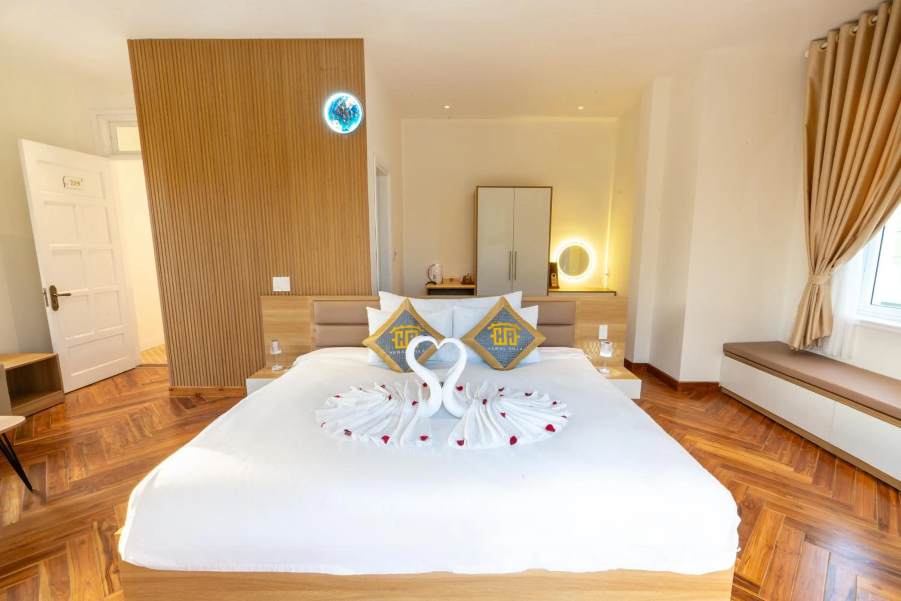 Bed in Hawal Boutique Villa Hoi An