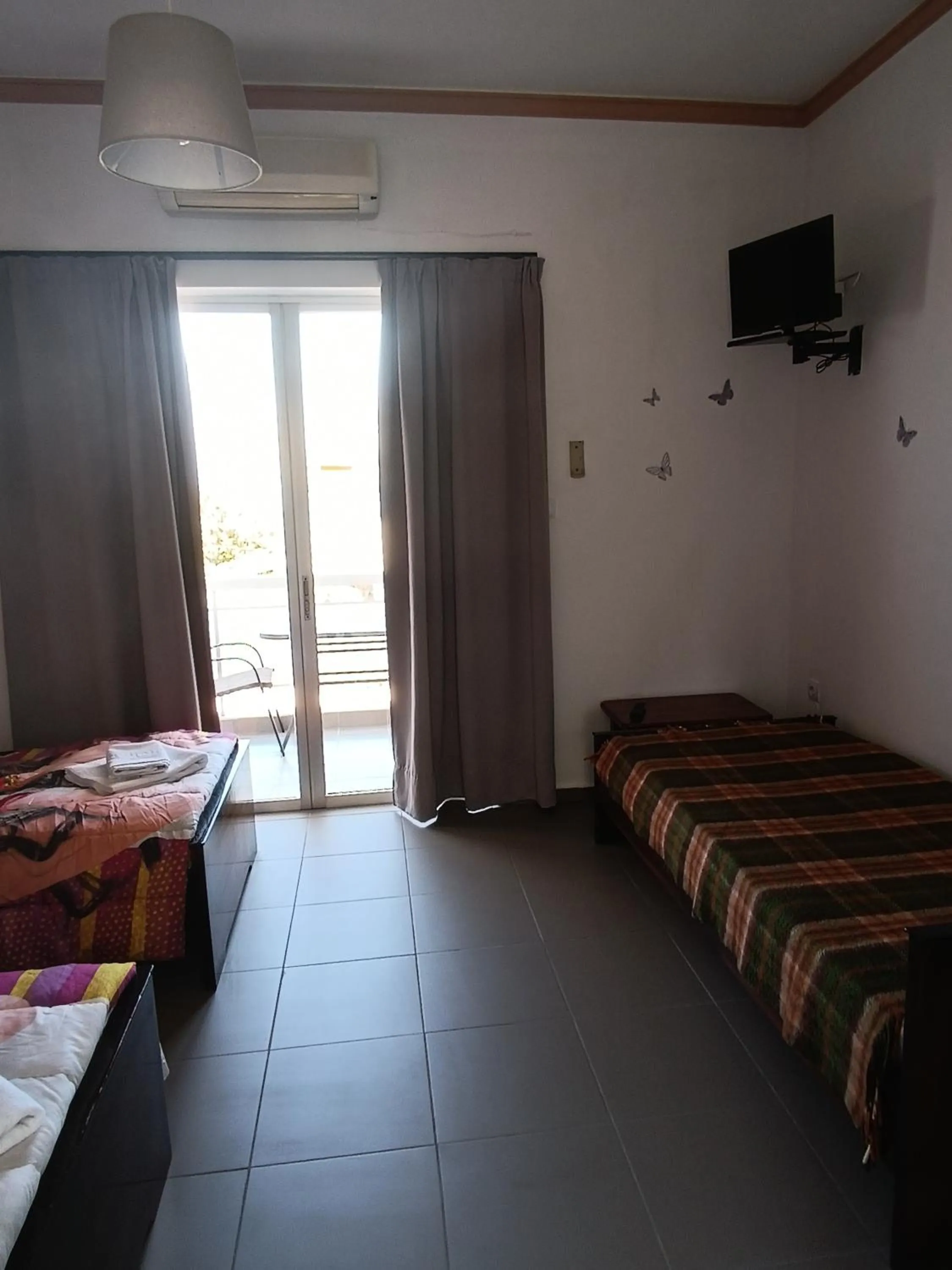 Photo of the whole room, Bed in GOLDEN BEACH
