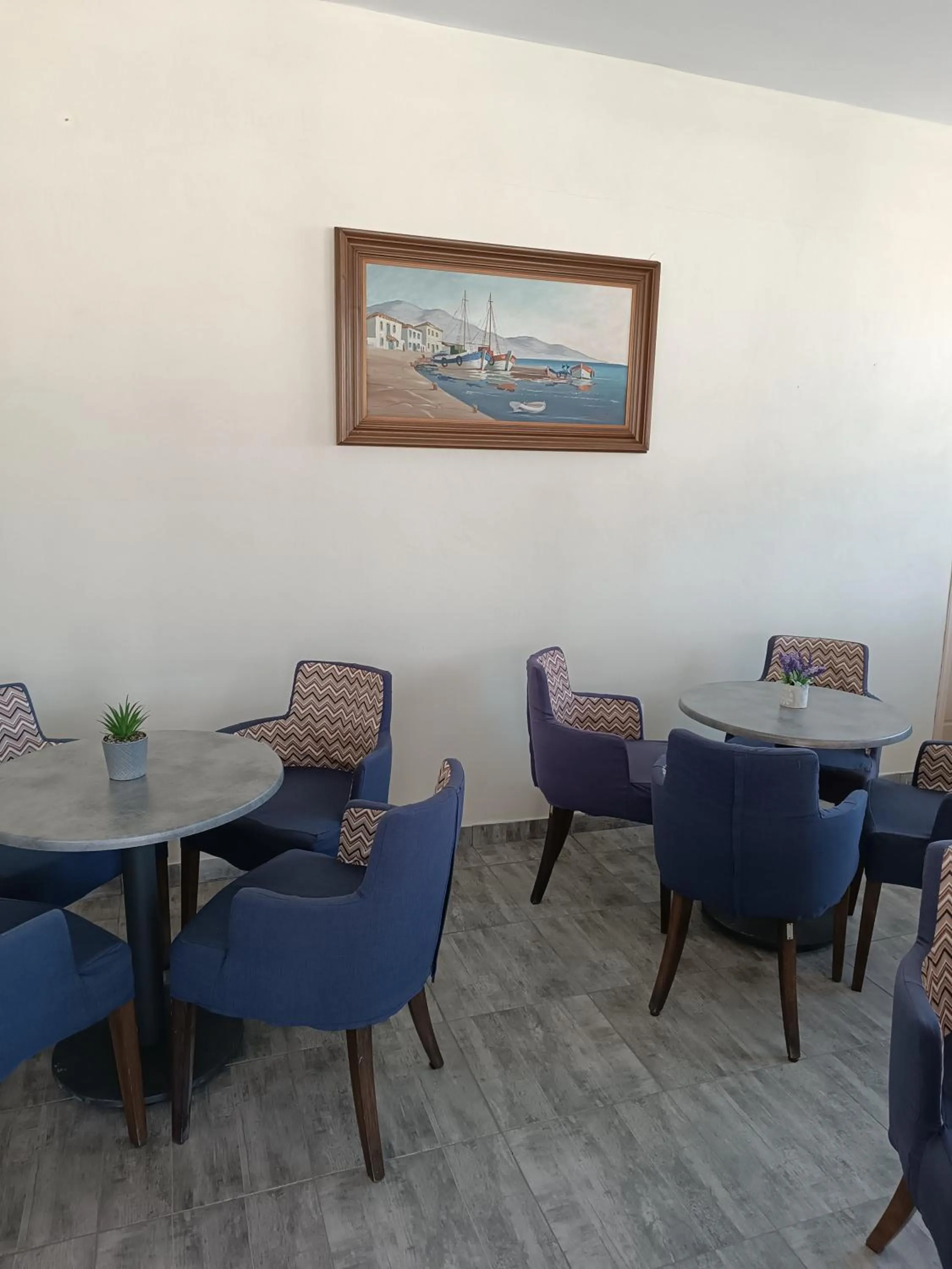 Lounge or bar in GOLDEN BEACH