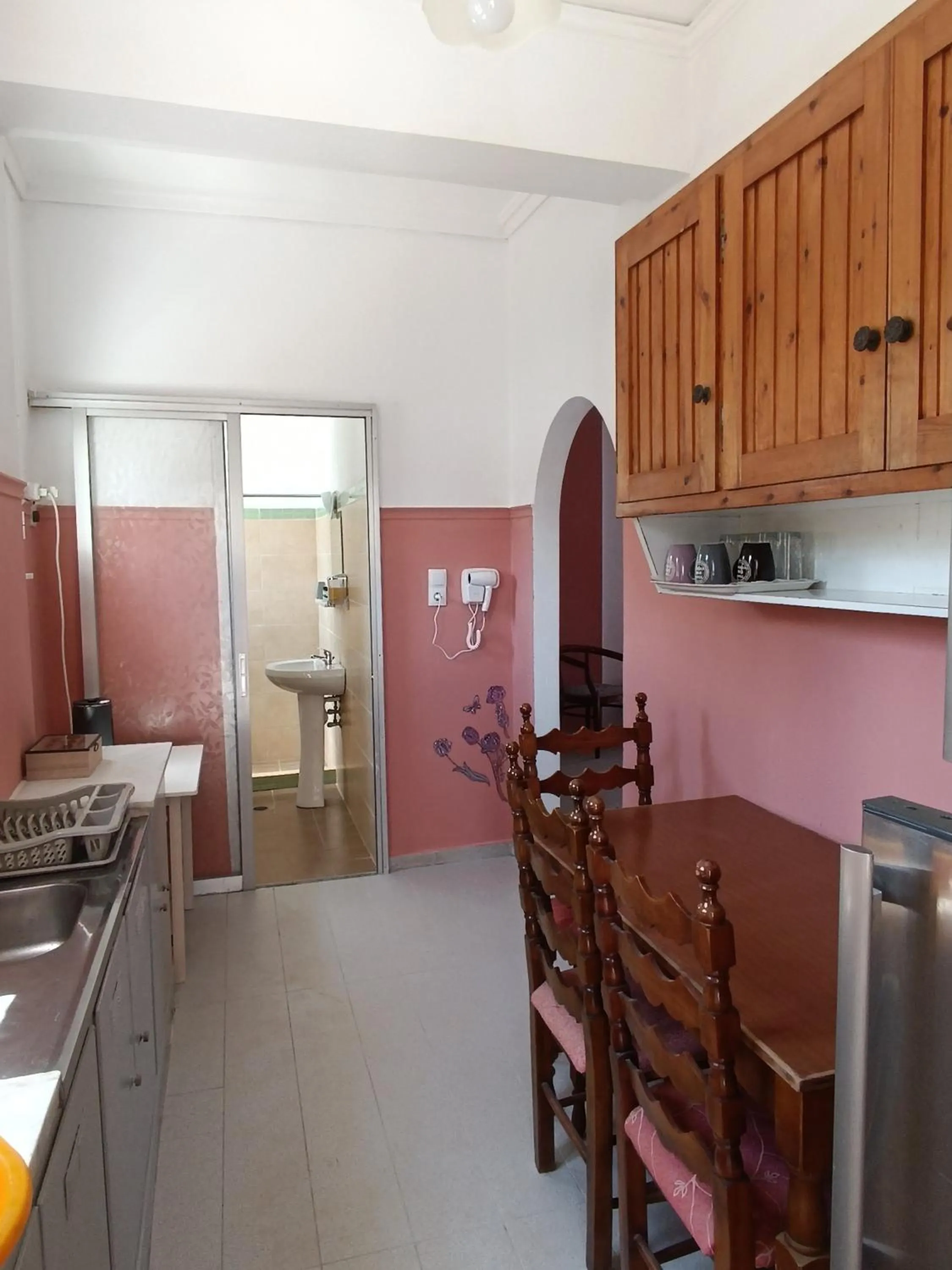 Kitchen or kitchenette in GOLDEN BEACH