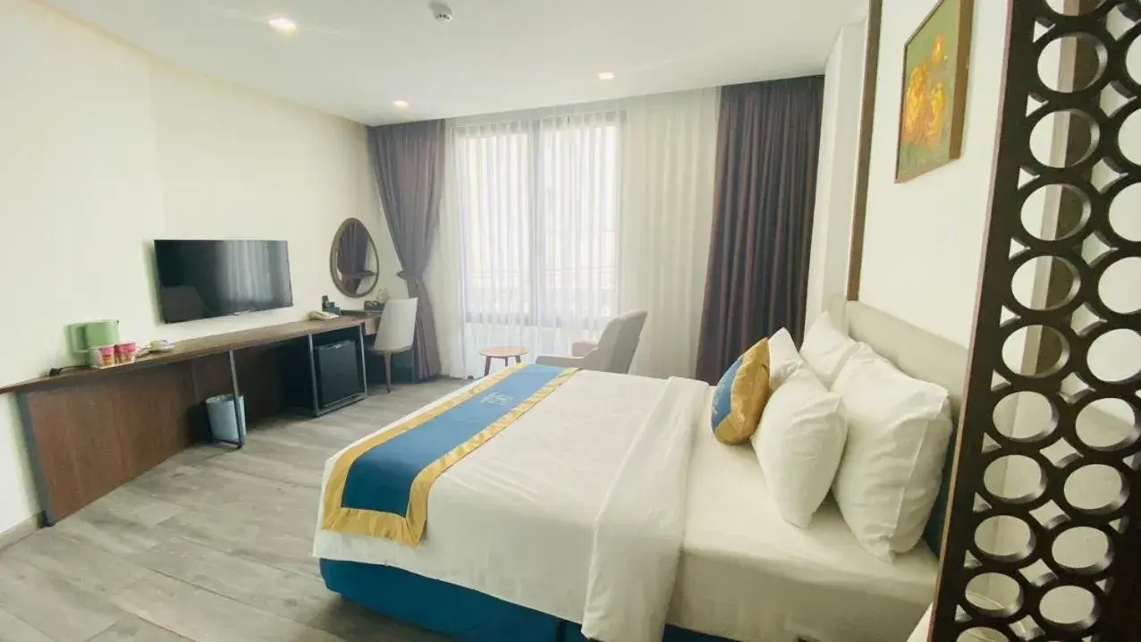 Large Double Room in Ciao Saigon 2 Hotel Large Double Room in Ciao Saigon 2 Hotel