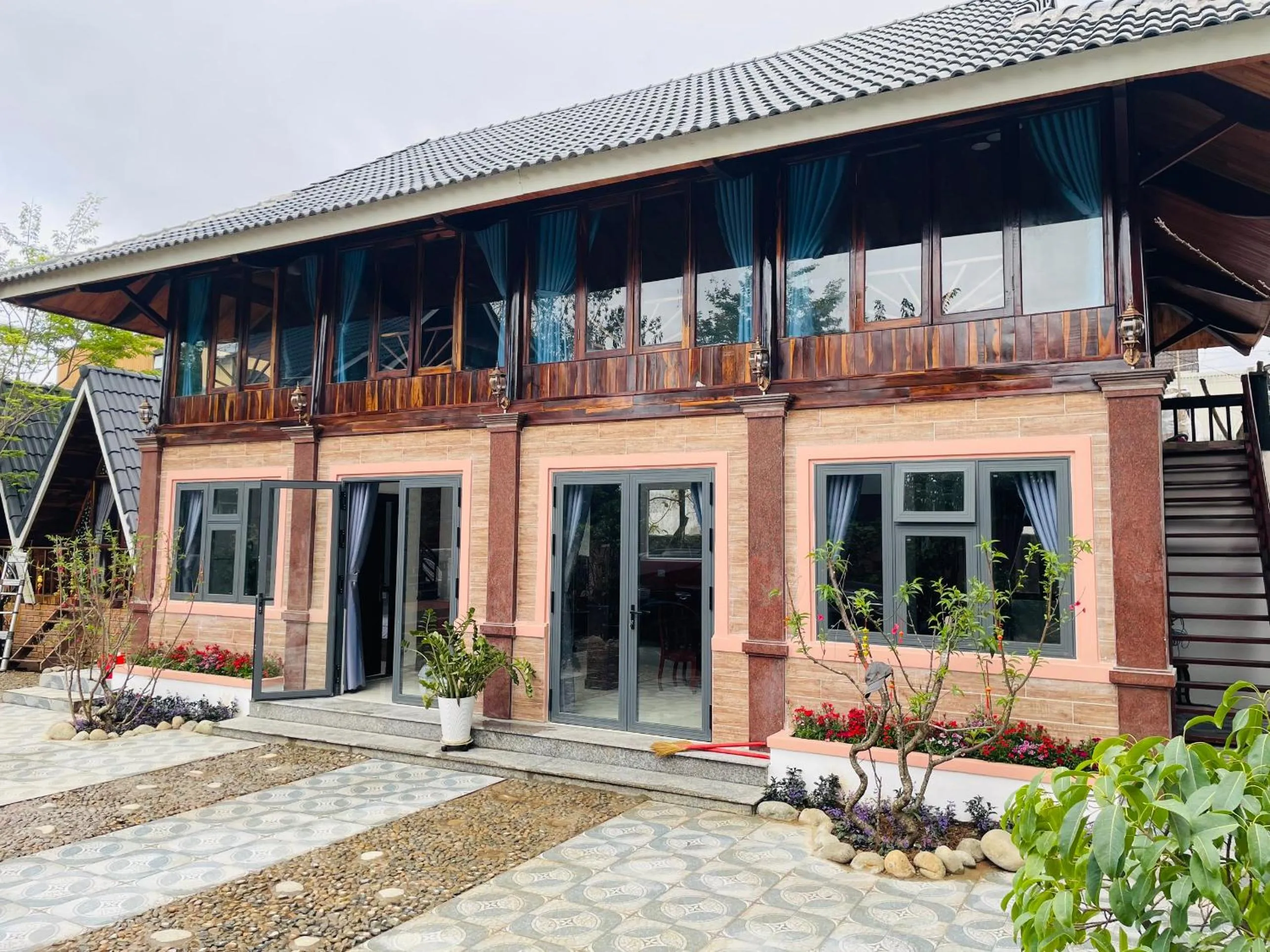 Property building in Ngọc Đông Phương Villa Home