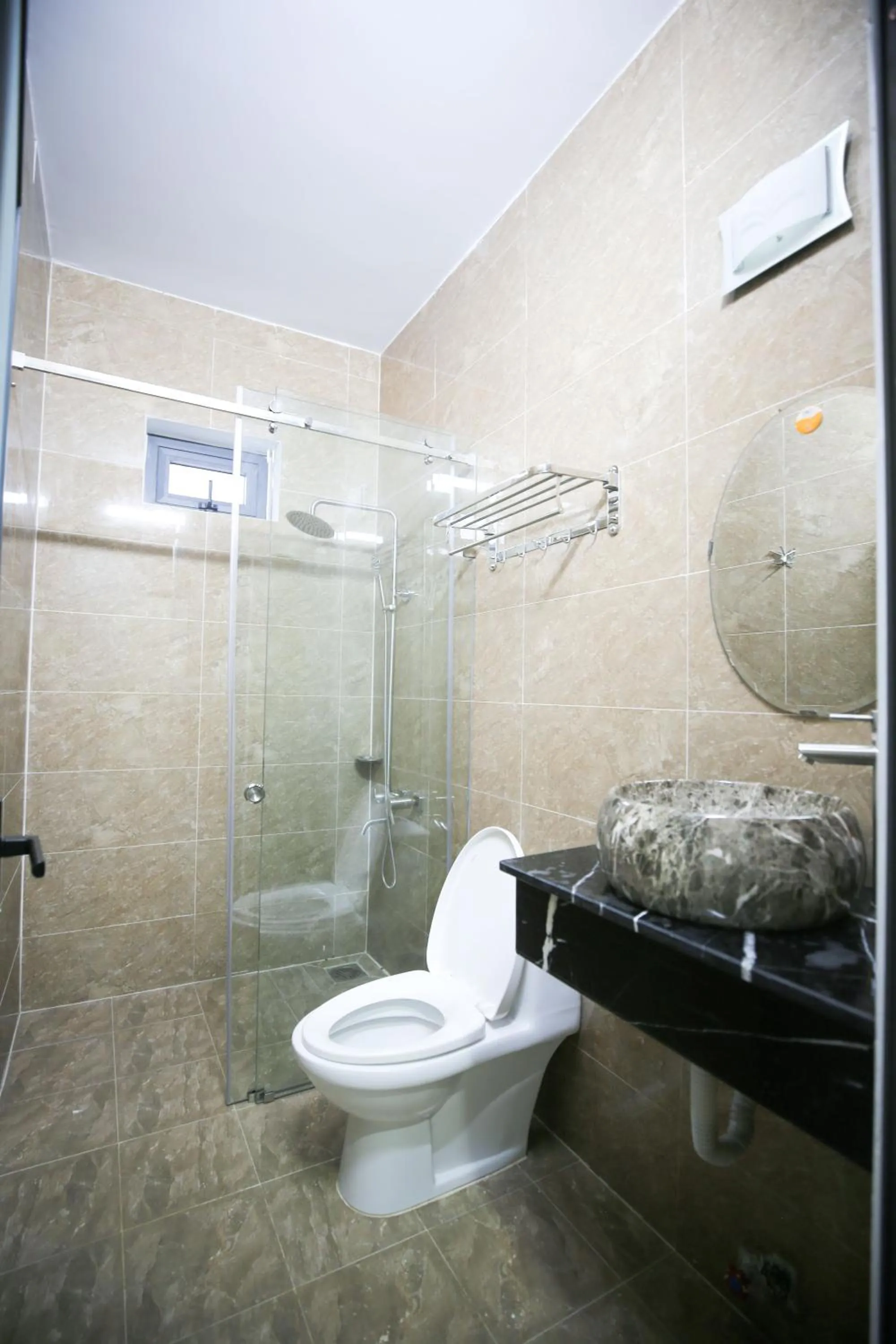 Shower in Ngọc Đông Phương Villa Home