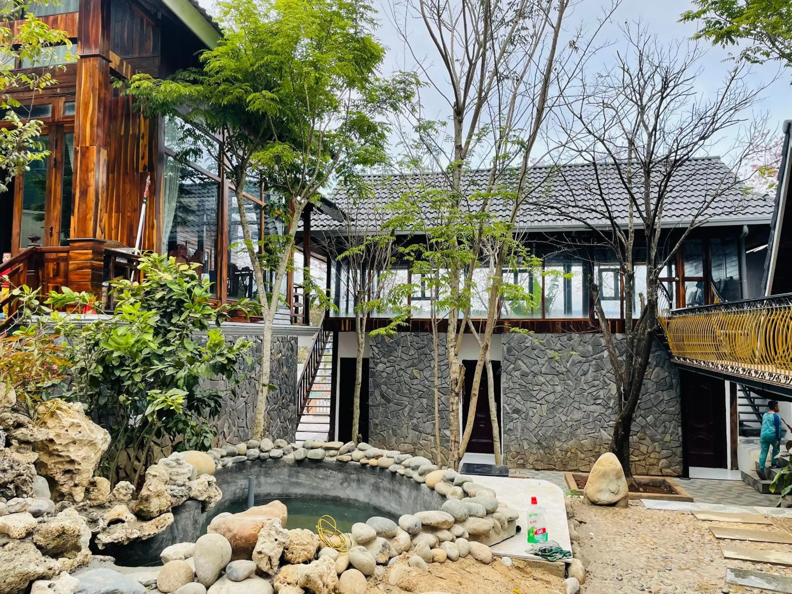 Garden in Ngọc Đông Phương Villa Home