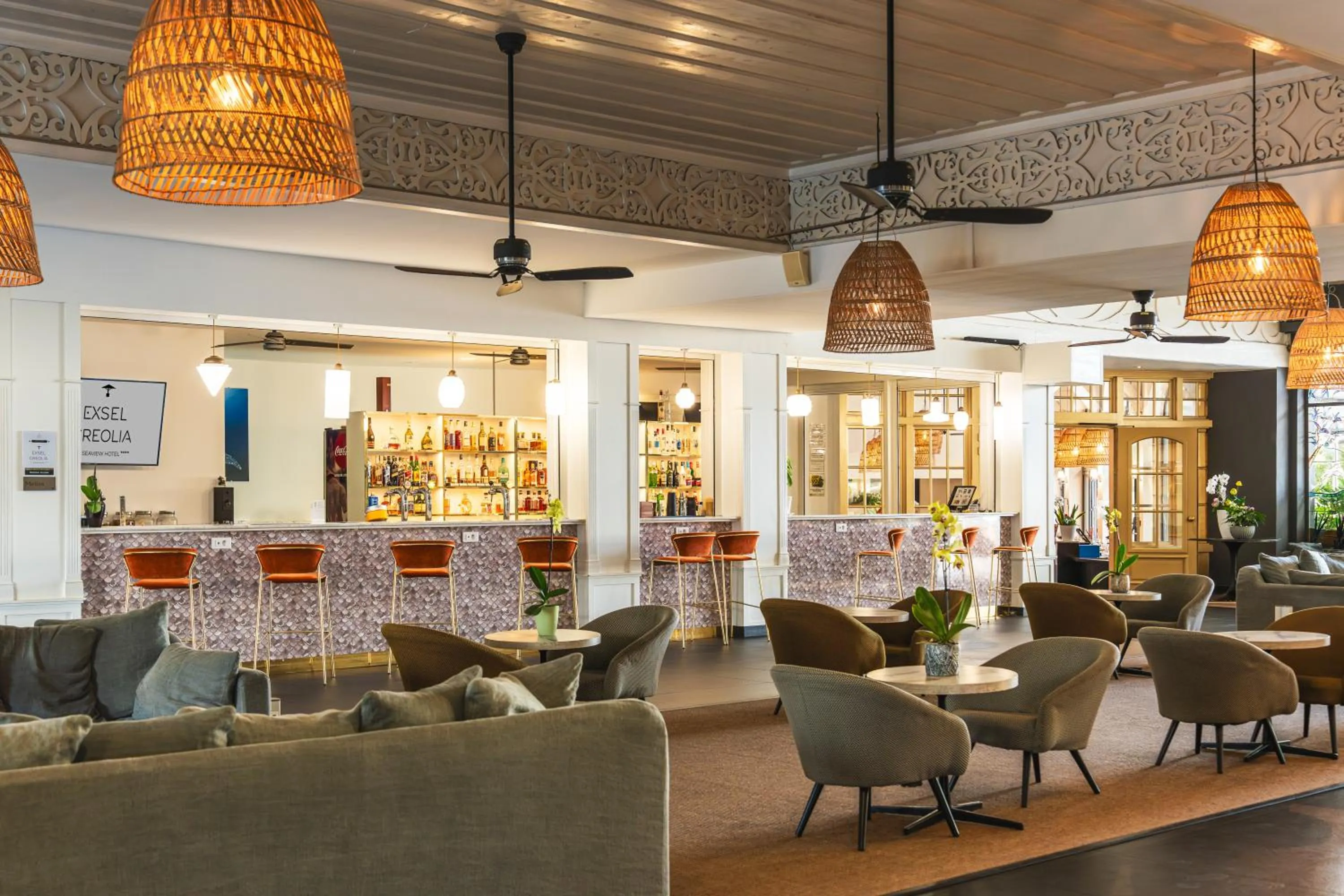 Lounge or bar in Hôtel Exsel Créolia