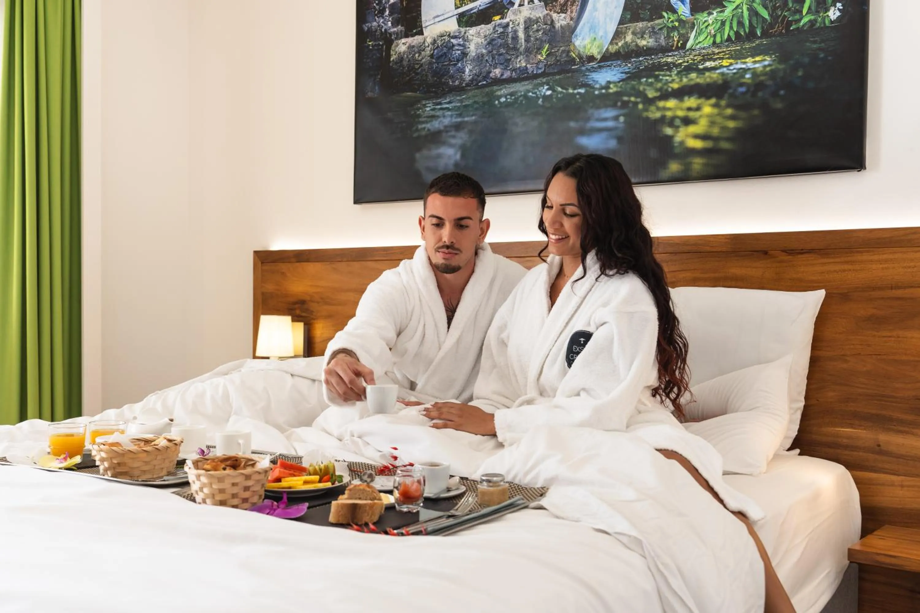 room service, Bed in Hôtel Exsel Créolia