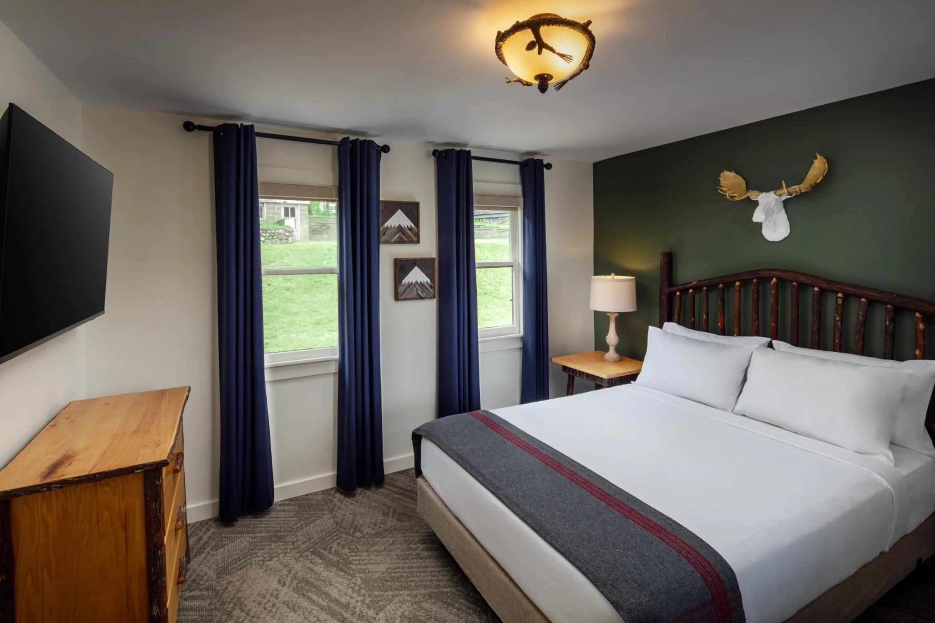 Bedroom, Bed in Lodge at Schroon Lake